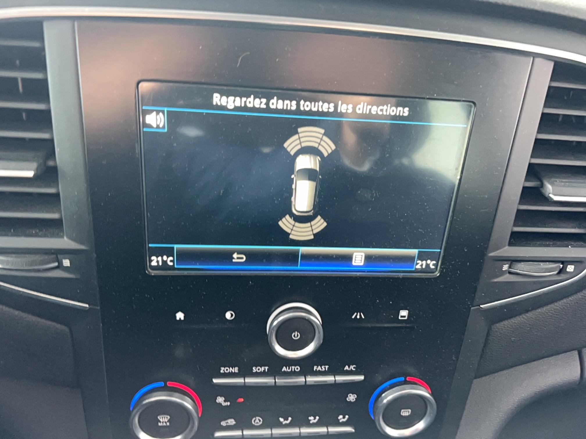 RENAULT Mégane IV Berline dCi 110 Energy EDC Business - Véhicule Occasion Océane Auto