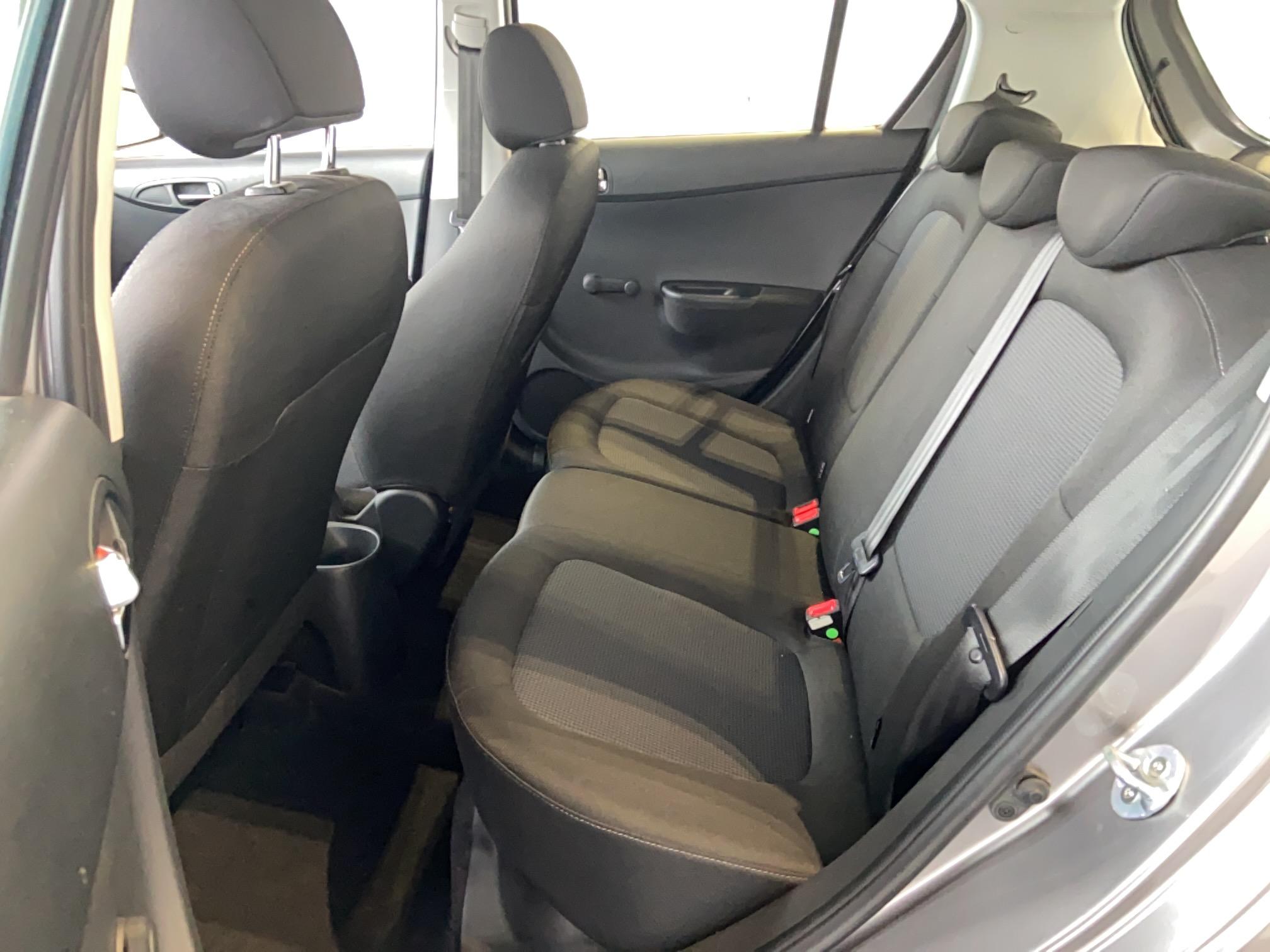 HYUNDAI i20 1.1 CRDi 75 Pack Inventive - Véhicule Occasion Océane Auto