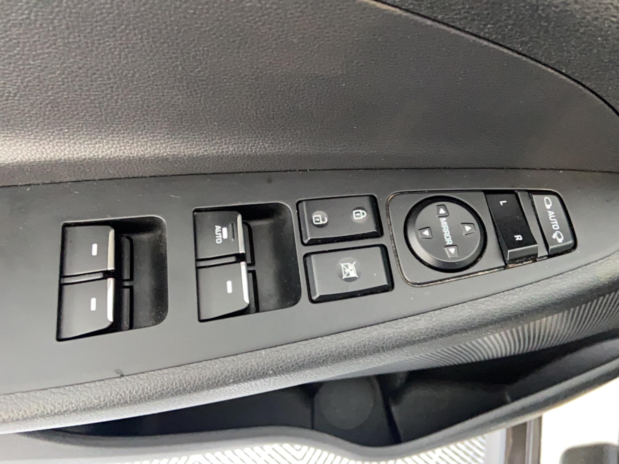 HYUNDAI Tucson 2.0 CRDi 136 2WD Executive - Véhicule Occasion Océane Auto