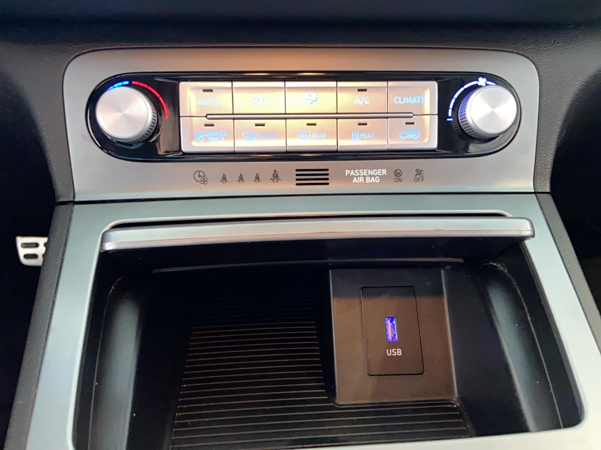 HYUNDAI Kona Electrique 39 kWh - 136 ch Intuitive - Véhicule Occasion Océane Auto