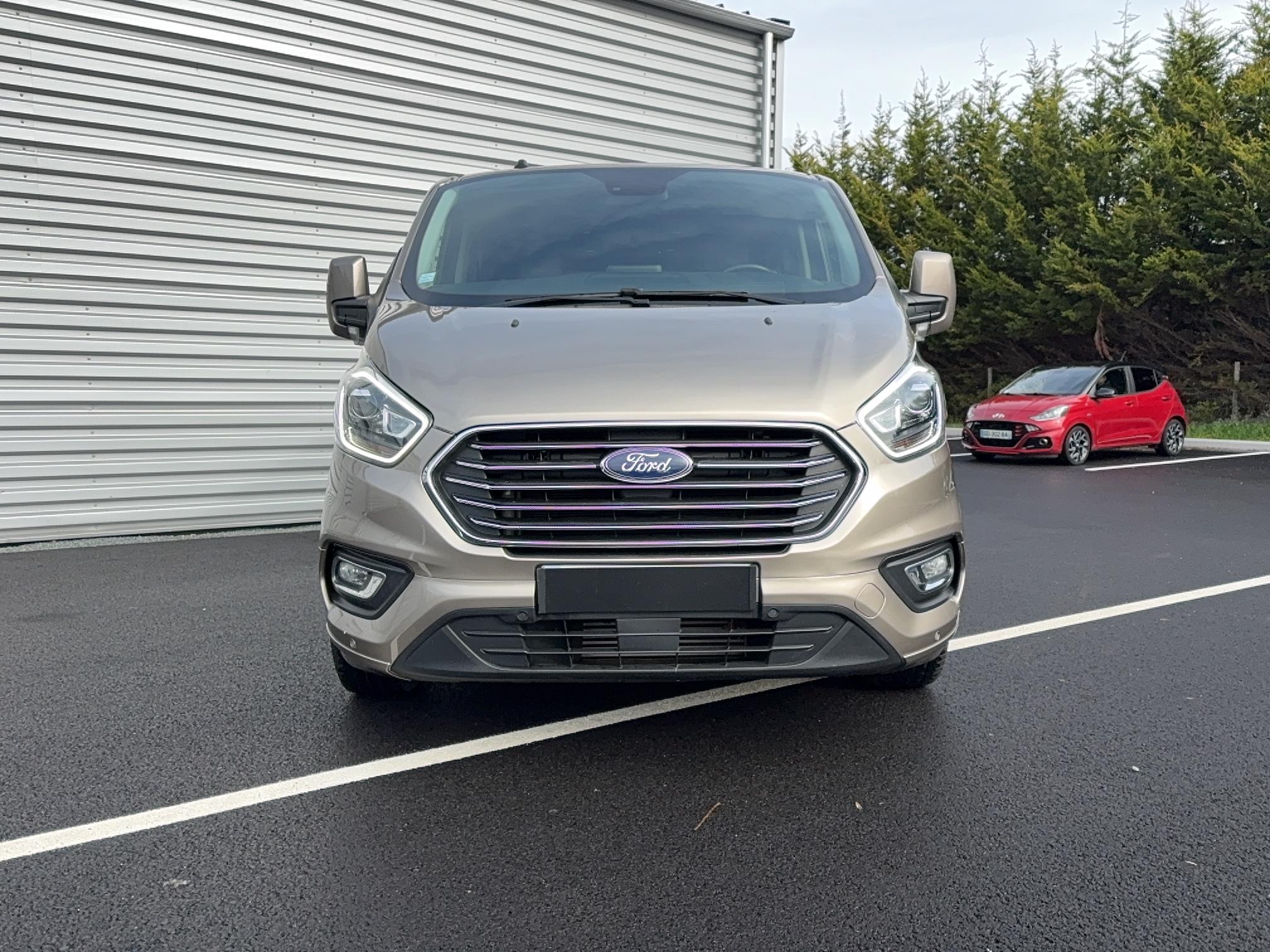 FORD Tourneo Custom 320 L1H1 2.0 EcoBlue 185 BVA Sport - Véhicule Occasion Océane Auto