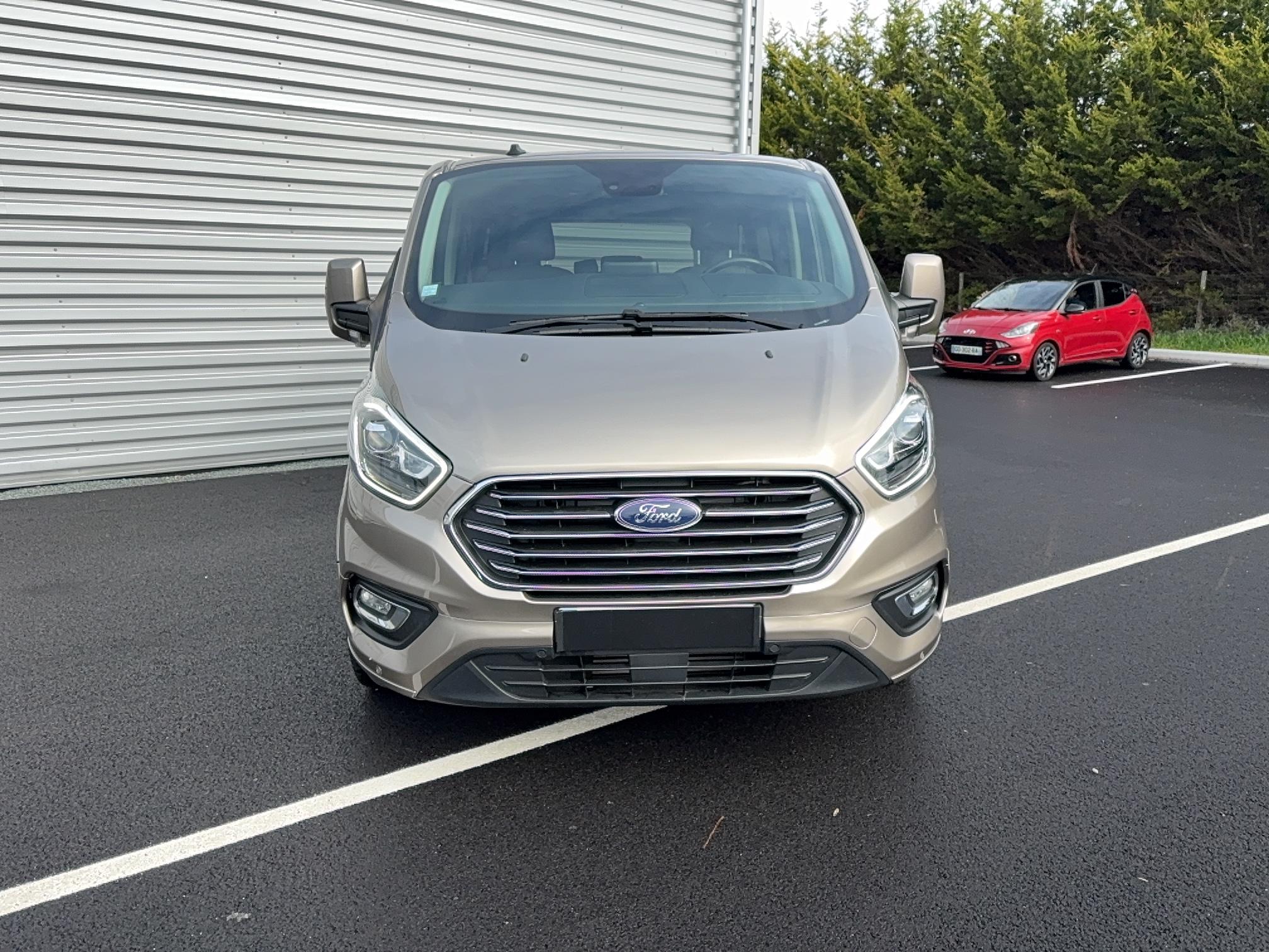 FORD Tourneo Custom 320 L1H1 2.0 EcoBlue 185 BVA Sport - Véhicule Occasion Océane Auto