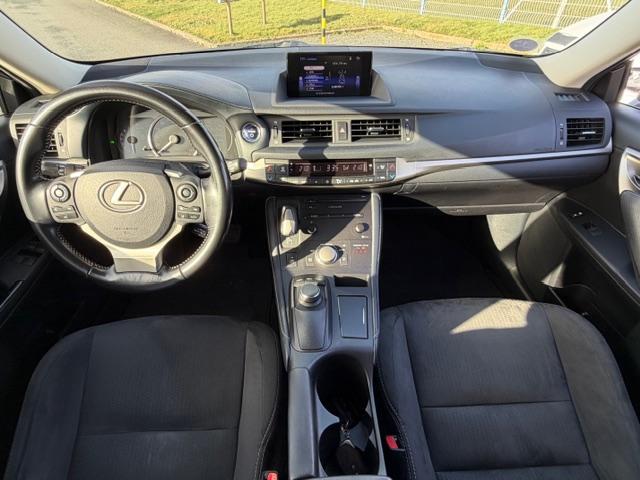 LEXUS CT 200h Pack Business - Véhicule Occasion Océane Auto