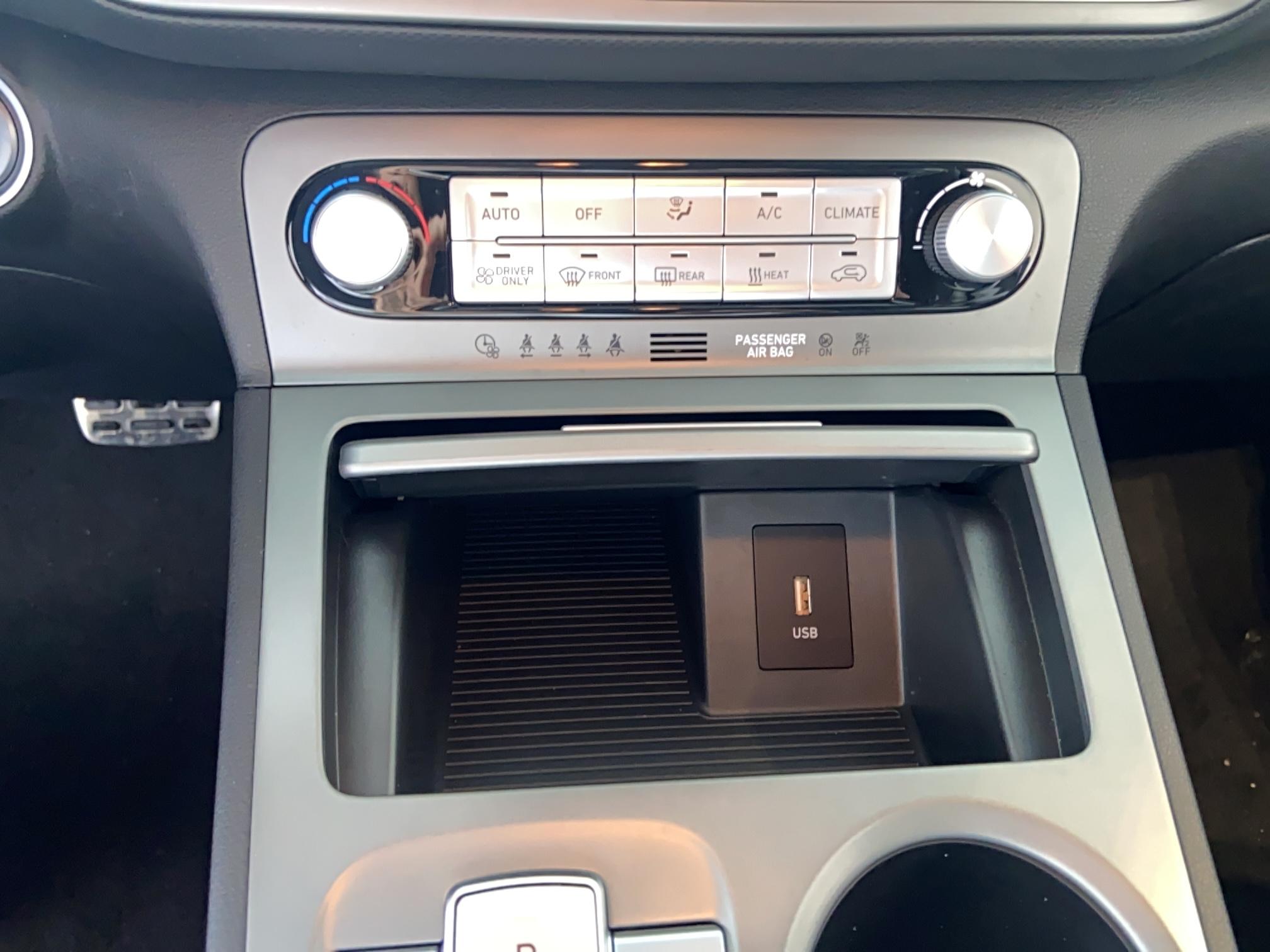 HYUNDAI Kona Electrique 39 kWh - 136 ch Intuitive - Véhicule Occasion - Océane Auto HYUNDAI Kona Electrique 39 kWh - 136 ch Intuitive - Véhicule Occasion Océane Auto