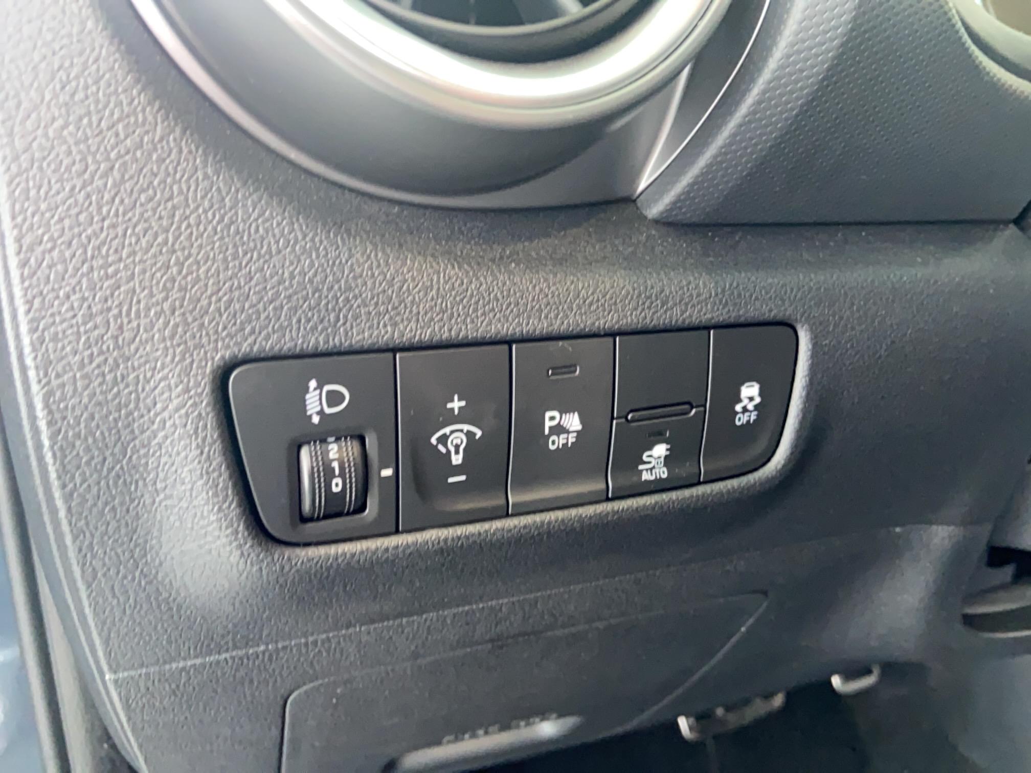 HYUNDAI Kona Electrique 39 kWh - 136 ch Intuitive - Véhicule Occasion - Océane Auto HYUNDAI Kona Electrique 39 kWh - 136 ch Intuitive - Véhicule Occasion Océane Auto