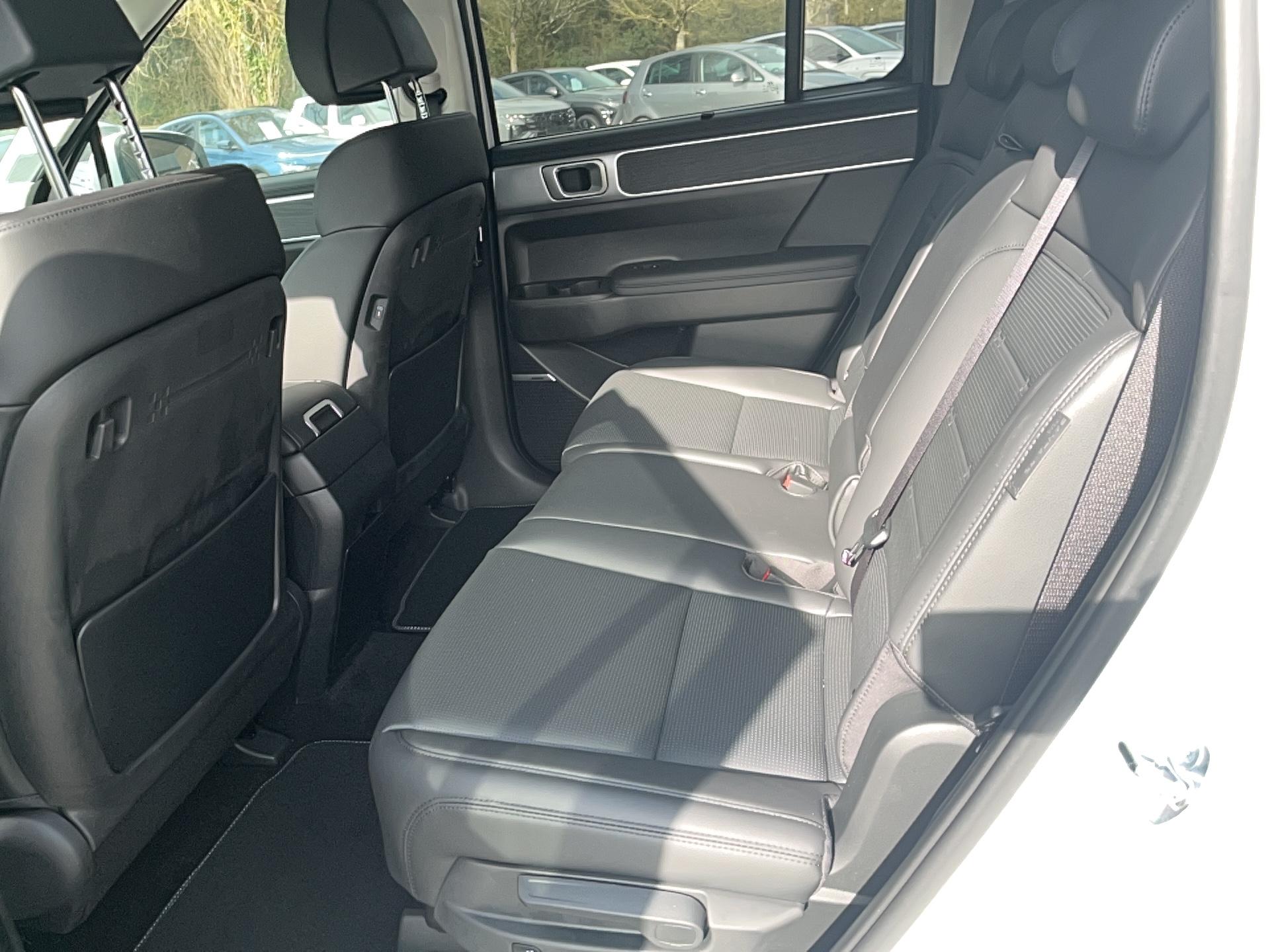 HYUNDAI Santa Fe 1.6 T-GDi Plug-in 253 HTRAC BVA6 Executive - Véhicule Occasion - Océane Auto HYUNDAI Santa Fe 1.6 T-GDi Plug-in 253 HTRAC BVA6 Executive - Véhicule Occasion Océane Auto