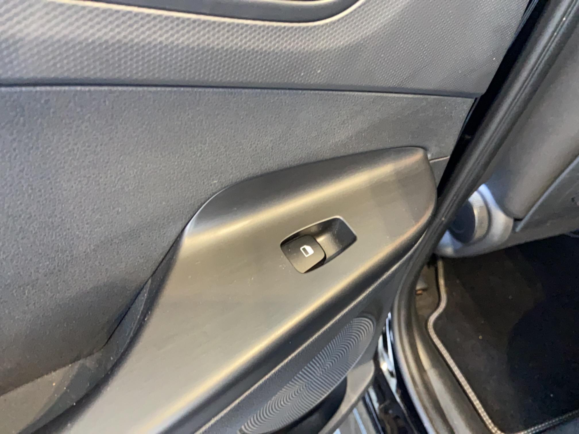 HYUNDAI Kona Electrique 39 kWh - 136 ch Creative - Véhicule Occasion Océane Auto