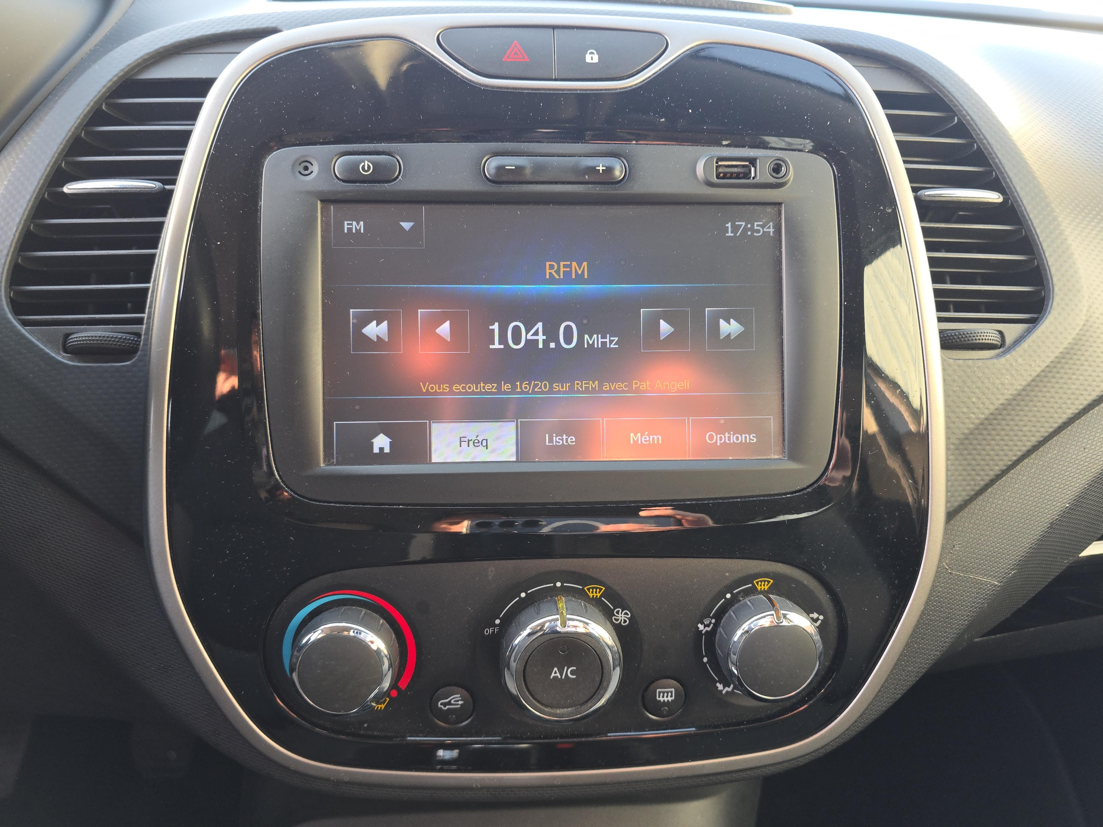 RENAULT Captur dCi 90 Energy Business - Véhicule Occasion Océane Auto