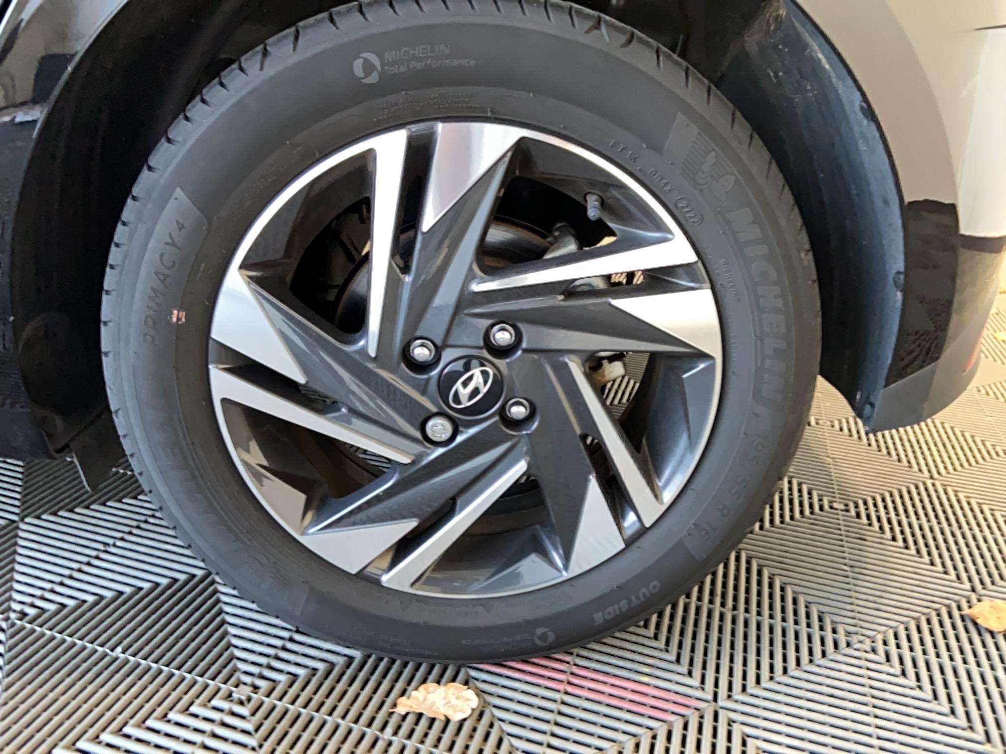 HYUNDAI i20 1.0 T-GDi 100 DCT-7 Hybrid 48V Intuitive - Véhicule Occasion Océane Auto