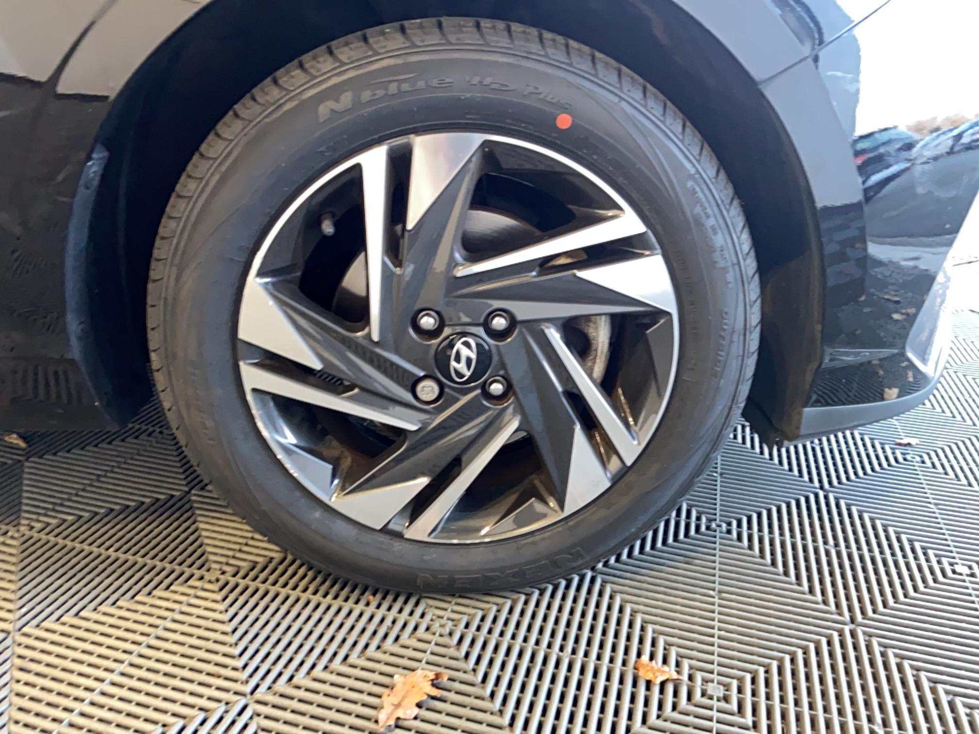 HYUNDAI i20 1.0 T-GDi 100 DCT-7 Hybrid 48V Intuitive - Véhicule Occasion Océane Auto