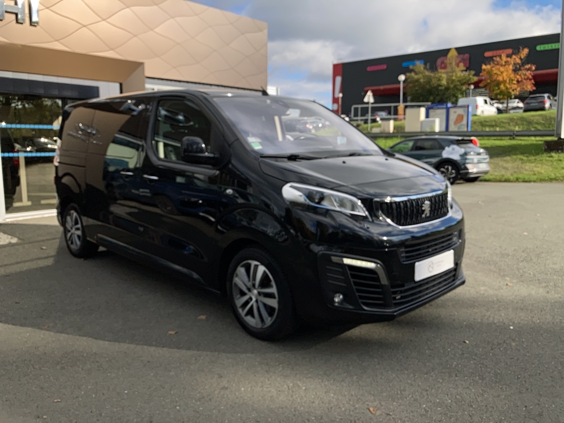 PEUGEOT Traveller Standard 2.0 BlueHDi 150ch S&S BVM6 Allure - Véhicule Occasion Océane Auto