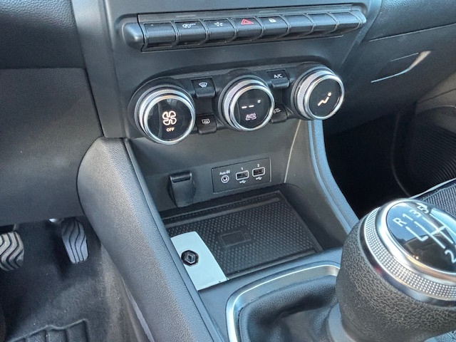 RENAULT Captur TCe 90 Evolution - Véhicule Occasion - Océane Auto RENAULT Captur TCe 90 Evolution - Véhicule Occasion Océane Auto