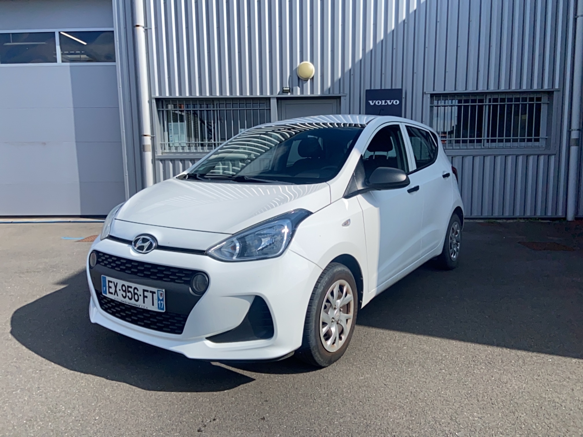 HYUNDAI i10 1.0 66 BVM5 Initia - Véhicule Occasion Océane Auto