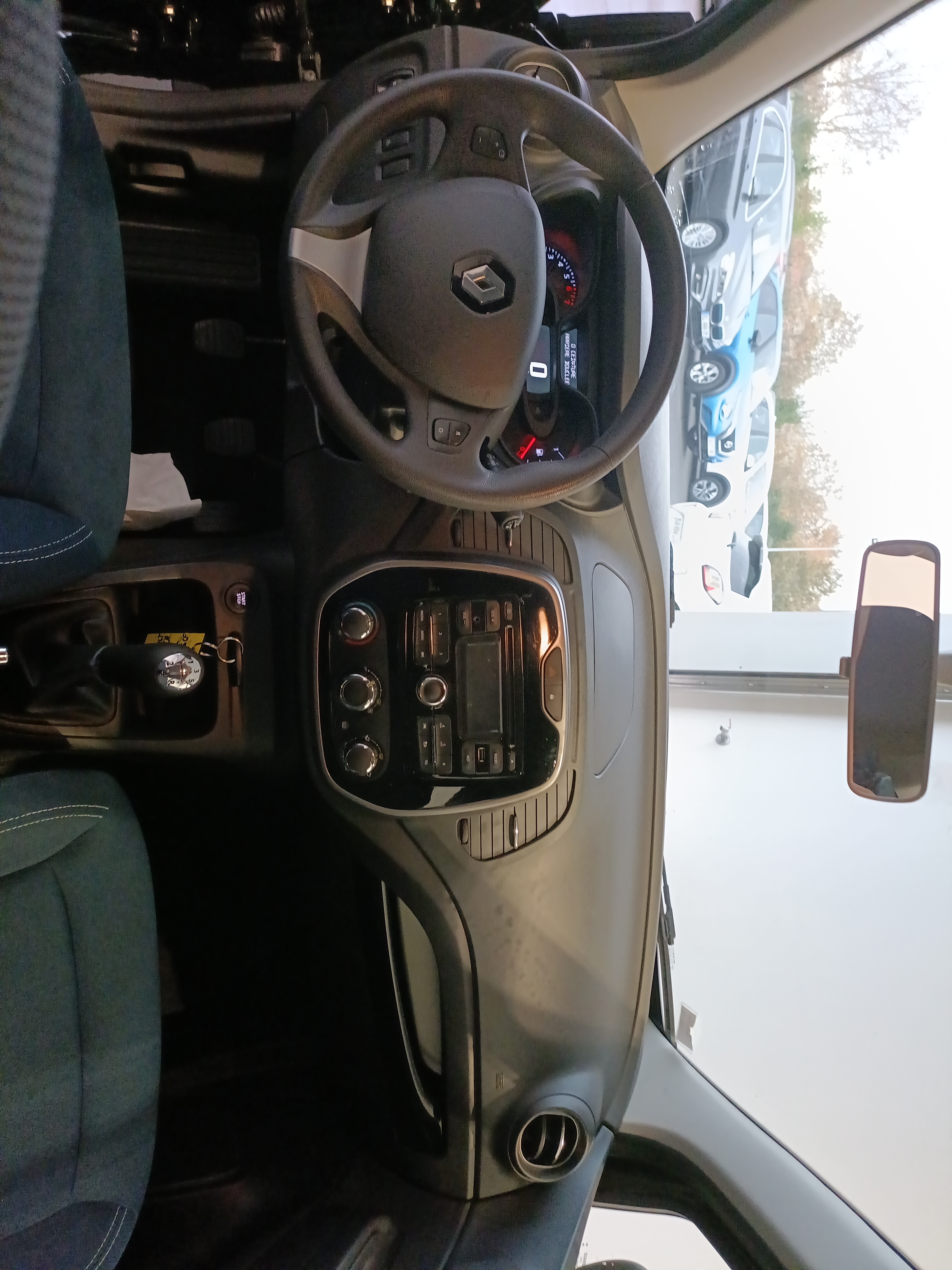 RENAULT Captur TCe 90 Energy Zen - Véhicule Occasion - Océane Auto RENAULT Captur TCe 90 Energy Zen - Véhicule Occasion Océane Auto