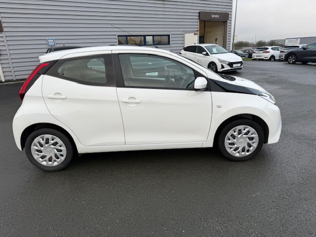 TOYOTA Aygo 1.0 VVT-i x-Play - Véhicule Occasion Océane Auto