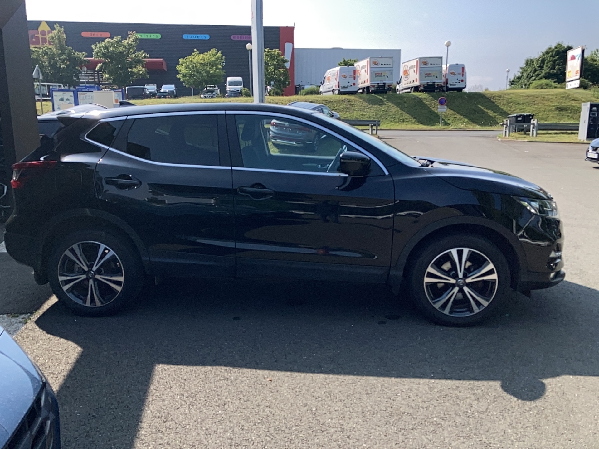 NISSAN Qashqai 1.2 DIG-T 115 N-Connecta - Véhicule Occasion Océane Auto