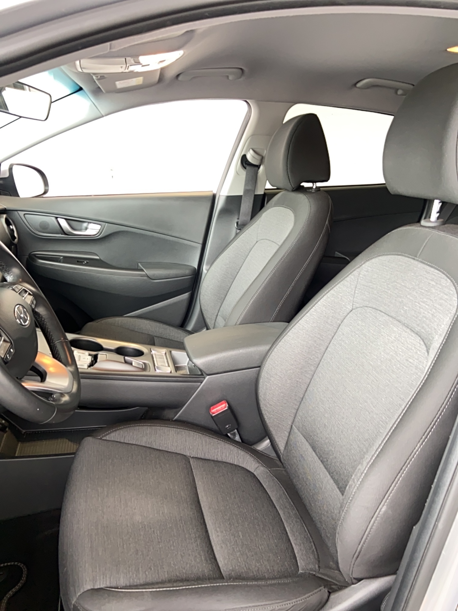 HYUNDAI Kona Electrique 39 kWh - 136 ch Intuitive - Véhicule Occasion Océane Auto