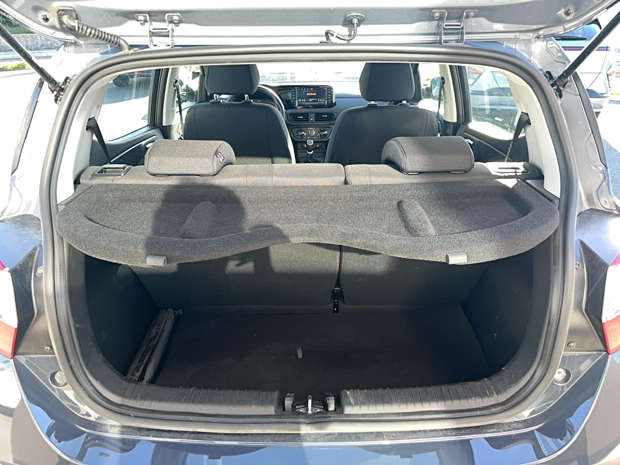 HYUNDAI i10 1.0 63 ECO Intuitive - Véhicule Occasion - Océane Auto HYUNDAI i10 1.0 63 ECO Intuitive - Véhicule Occasion Océane Auto