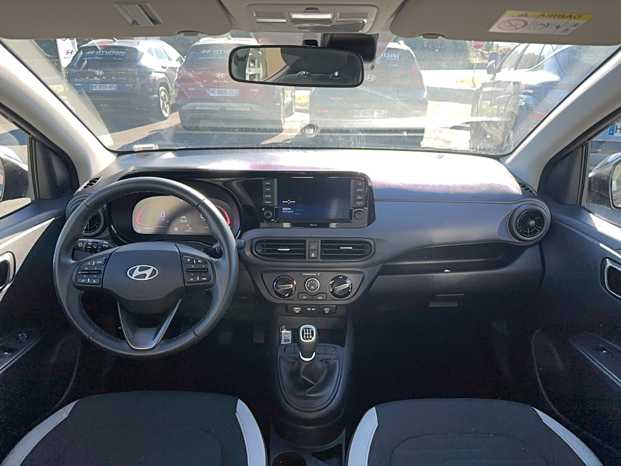 HYUNDAI i10 1.0 63 ECO Intuitive - Véhicule Occasion - Océane Auto HYUNDAI i10 1.0 63 ECO Intuitive - Véhicule Occasion Océane Auto