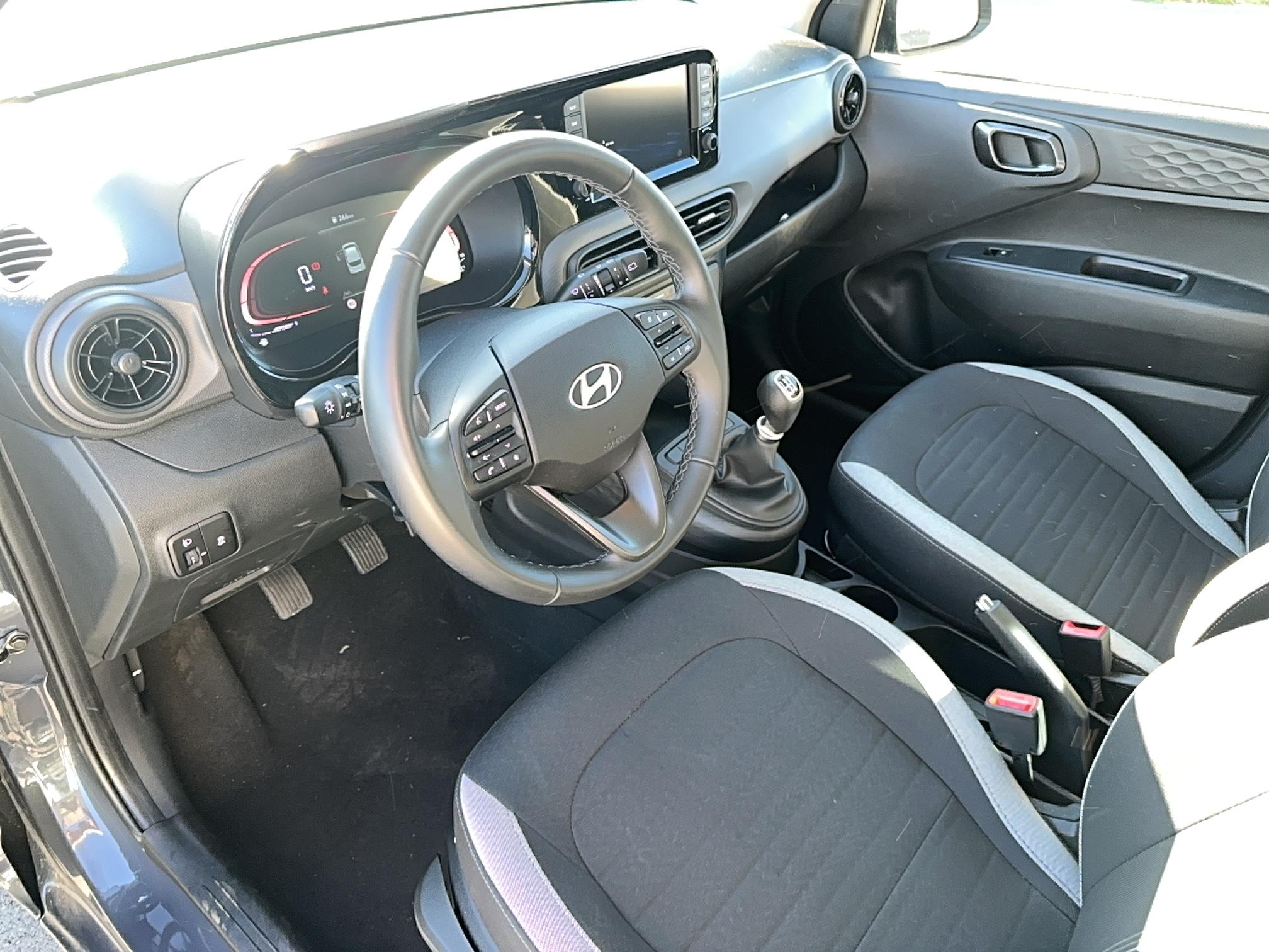 HYUNDAI i10 1.0 63 ECO Intuitive - Véhicule Occasion - Océane Auto HYUNDAI i10 1.0 63 ECO Intuitive - Véhicule Occasion Océane Auto