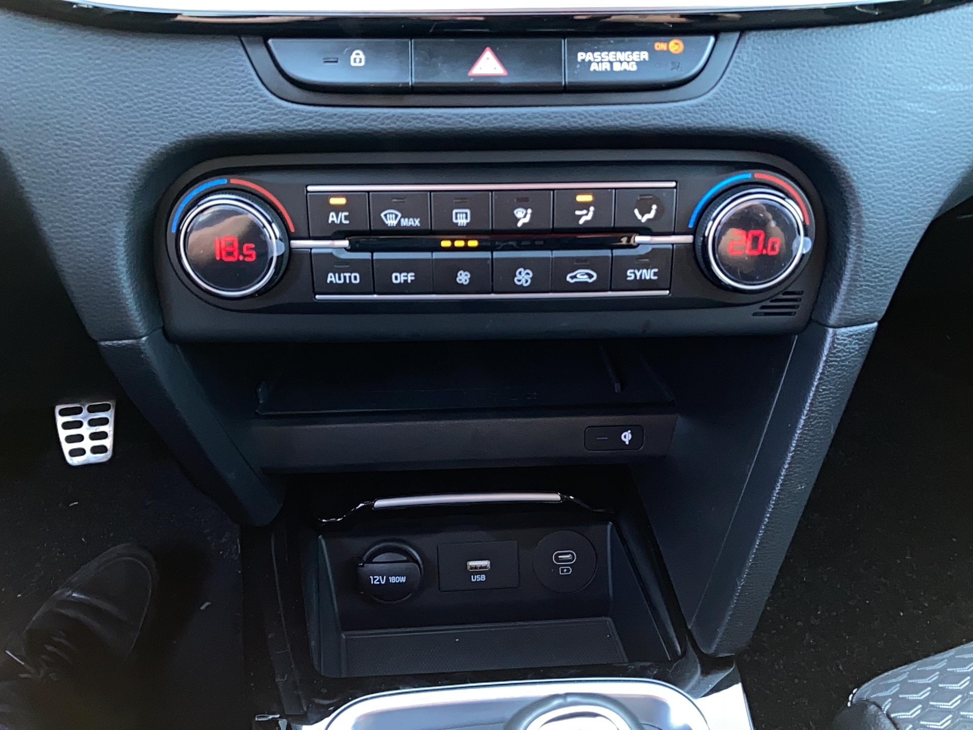 KIA XCeed 1.5l T-GDi 140 ch BVM6 ISG Premium - Véhicule Occasion - Océane Auto KIA XCeed 1.5l T-GDi 140 ch BVM6 ISG Premium - Véhicule Occasion Océane Auto