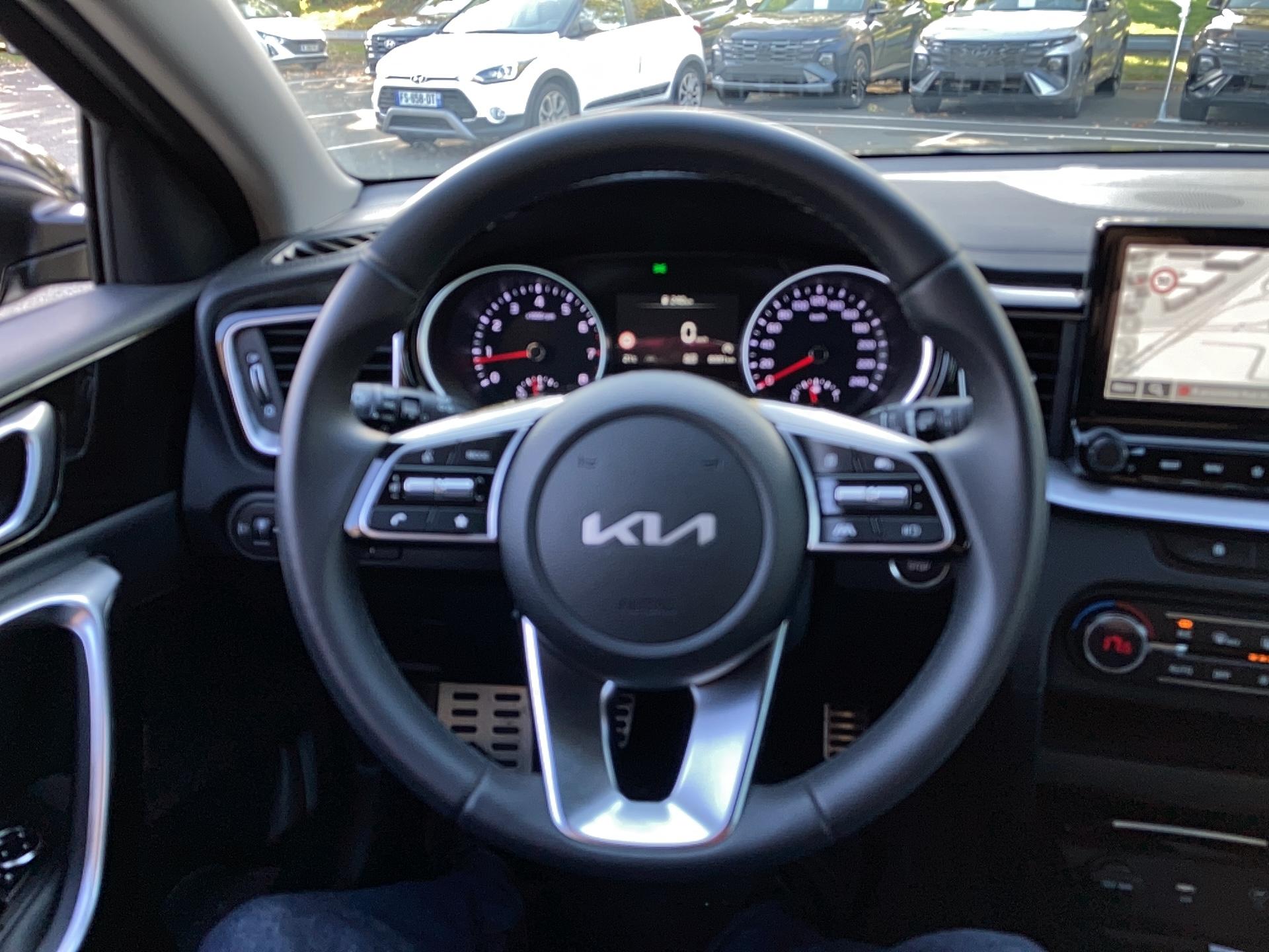 KIA XCeed 1.5l T-GDi 140 ch BVM6 ISG Premium - Véhicule Occasion - Océane Auto KIA XCeed 1.5l T-GDi 140 ch BVM6 ISG Premium - Véhicule Occasion Océane Auto