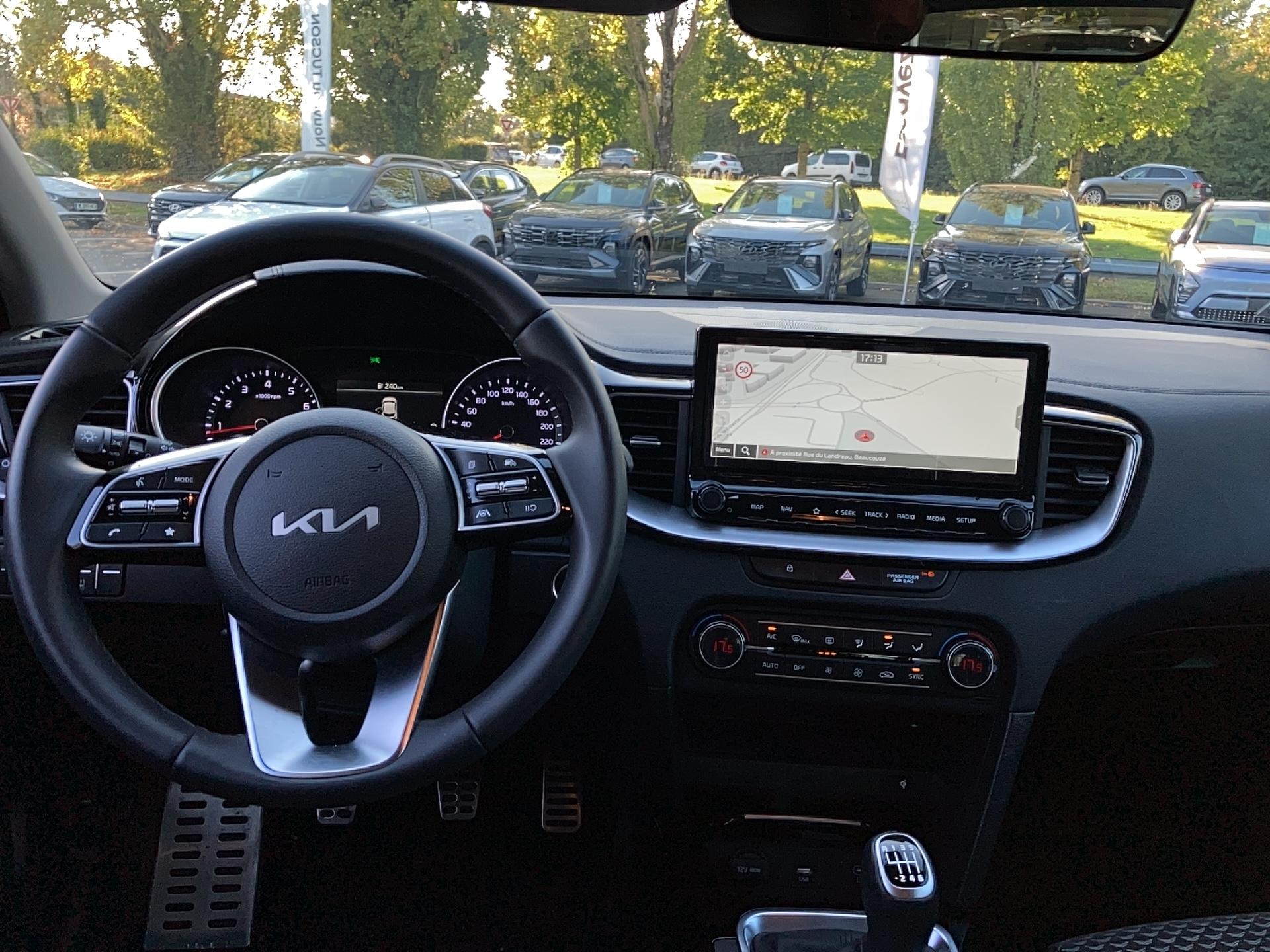 KIA XCeed 1.5l T-GDi 140 ch BVM6 ISG Premium - Véhicule Occasion - Océane Auto KIA XCeed 1.5l T-GDi 140 ch BVM6 ISG Premium - Véhicule Occasion Océane Auto