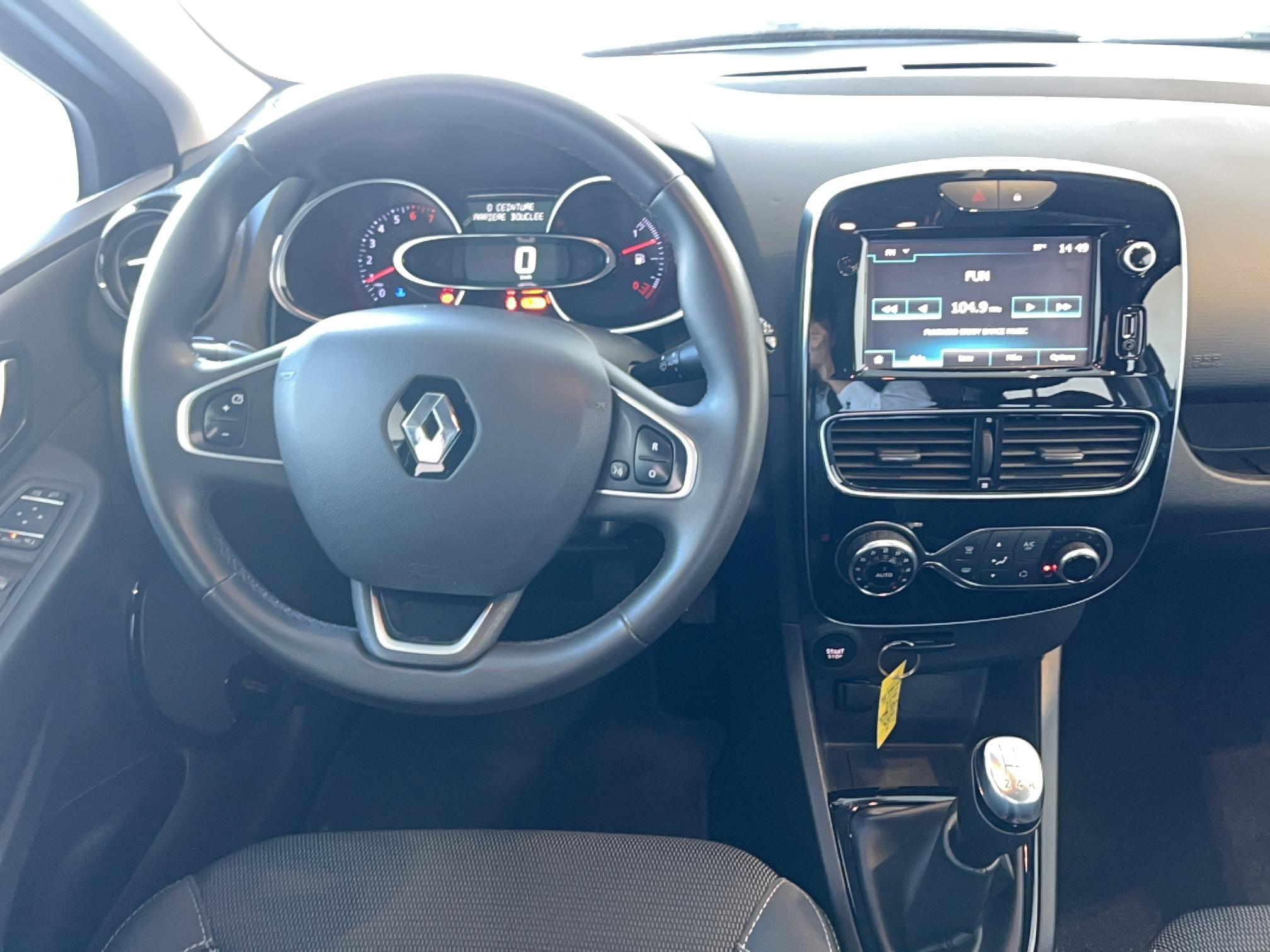 RENAULT Clio TCe 90 E6C Zen - Véhicule Occasion - Océane Auto RENAULT Clio TCe 90 E6C Zen - Véhicule Occasion Océane Auto