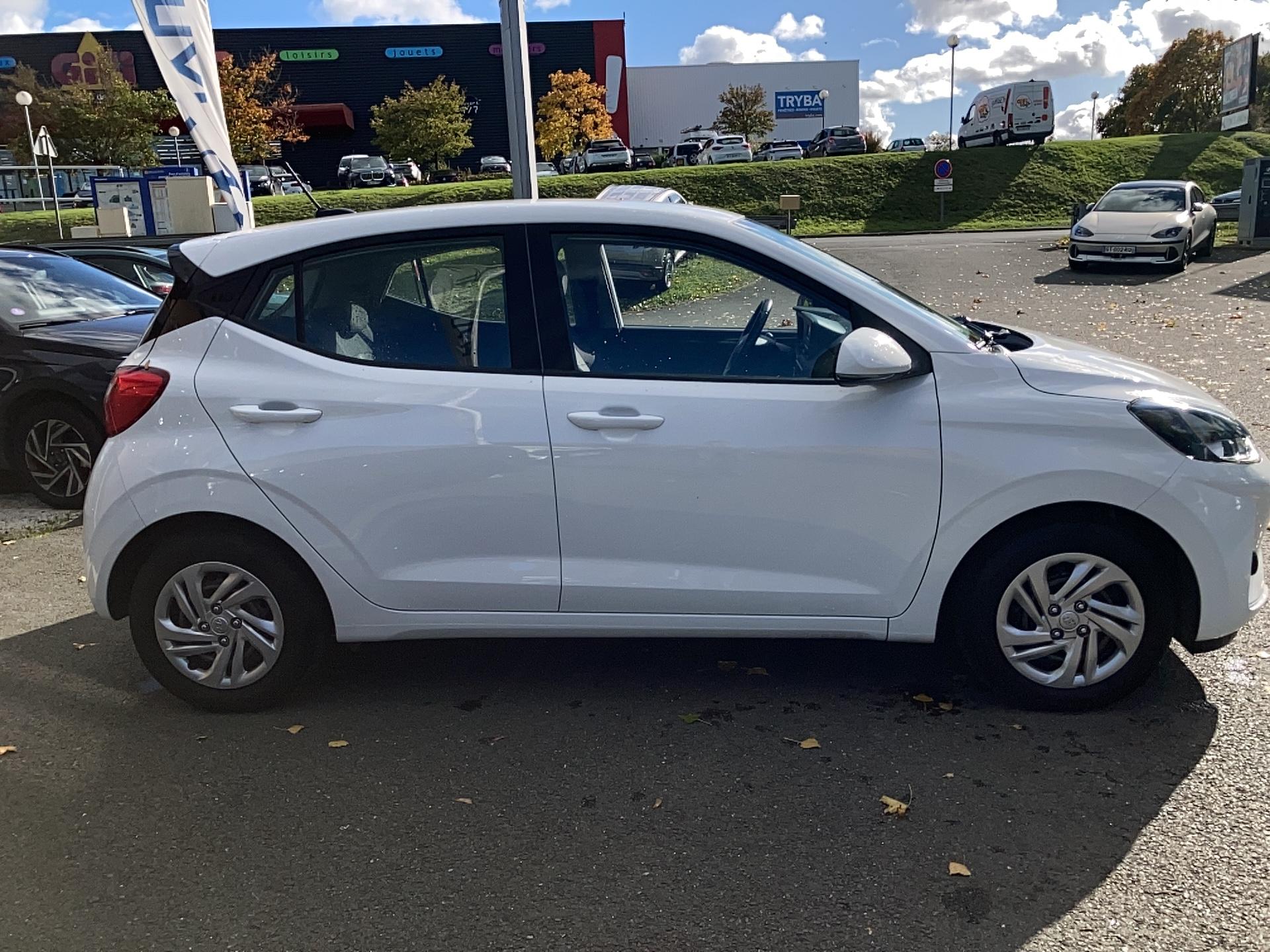 HYUNDAI i10 1.0 67 ECO Intuitive - Véhicule Occasion - Océane Auto HYUNDAI i10 1.0 67 ECO Intuitive - Véhicule Occasion Océane Auto