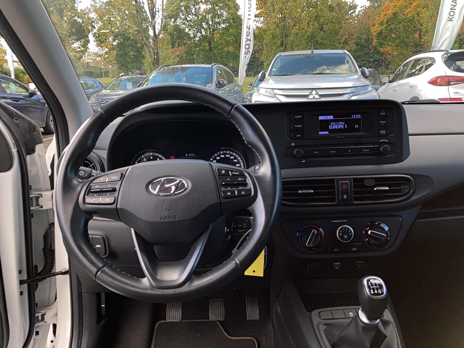 HYUNDAI i10 1.0 67 ECO Intuitive - Véhicule Occasion - Océane Auto HYUNDAI i10 1.0 67 ECO Intuitive - Véhicule Occasion Océane Auto