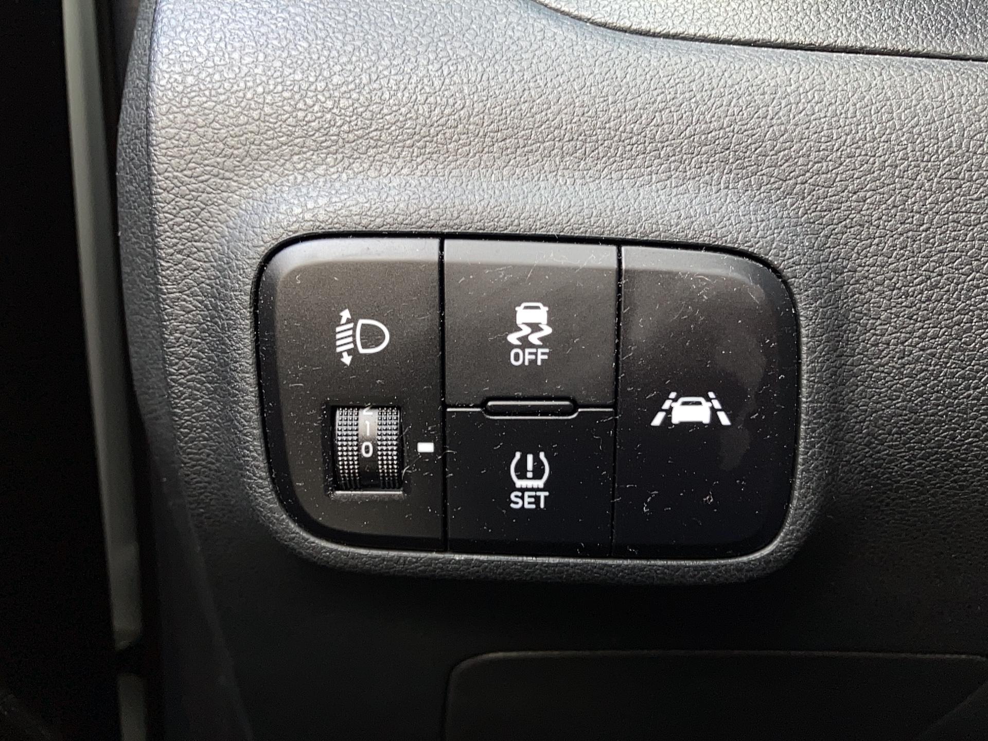 HYUNDAI i10 1.0 67 ECO Intuitive - Véhicule Occasion - Océane Auto HYUNDAI i10 1.0 67 ECO Intuitive - Véhicule Occasion Océane Auto