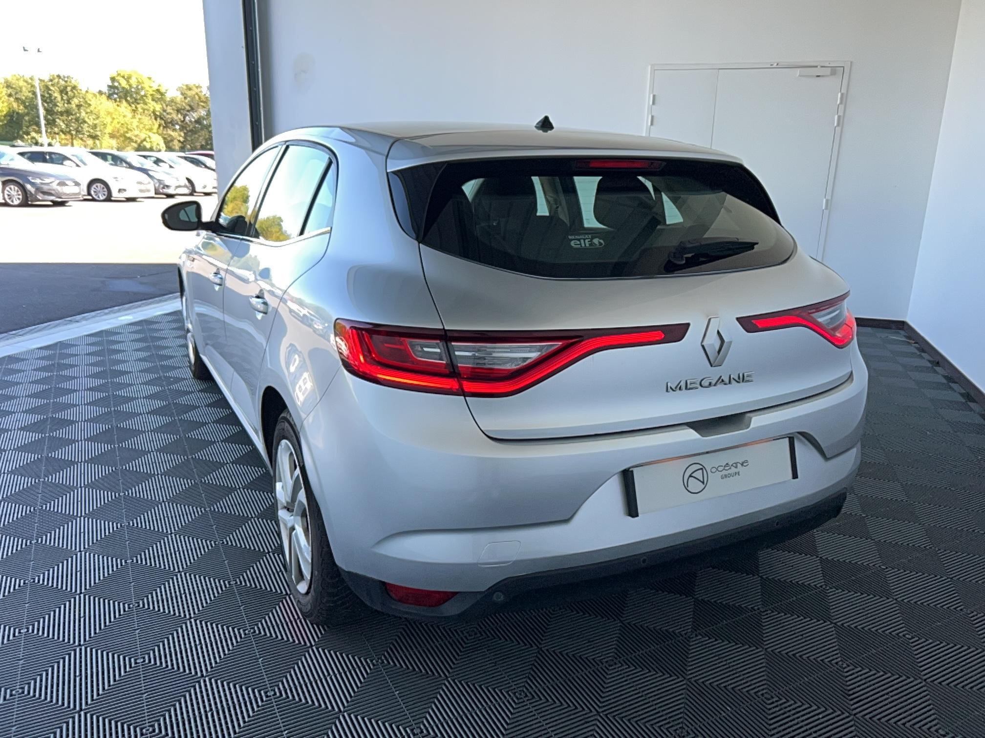 RENAULT Mégane IV Berline TCe 115 FAP Business - Véhicule Occasion Océane Auto