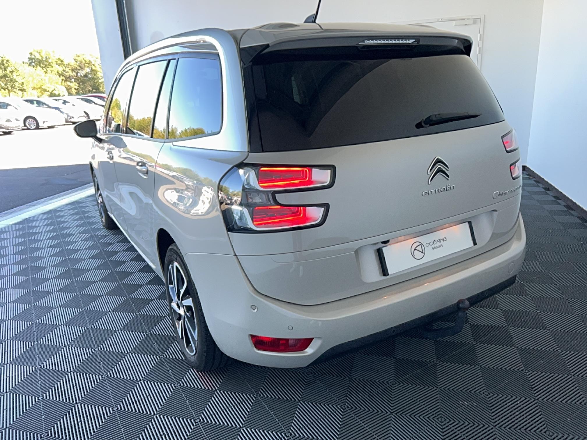 CITROEN Grand C4 Spacetourer BlueHDi 130 S&S EAT8 Shine Pack - Véhicule Occasion - Océane Auto CITROEN Grand C4 Spacetourer BlueHDi 130 S&S EAT8 Shine Pack - Véhicule Occasion Océane Auto