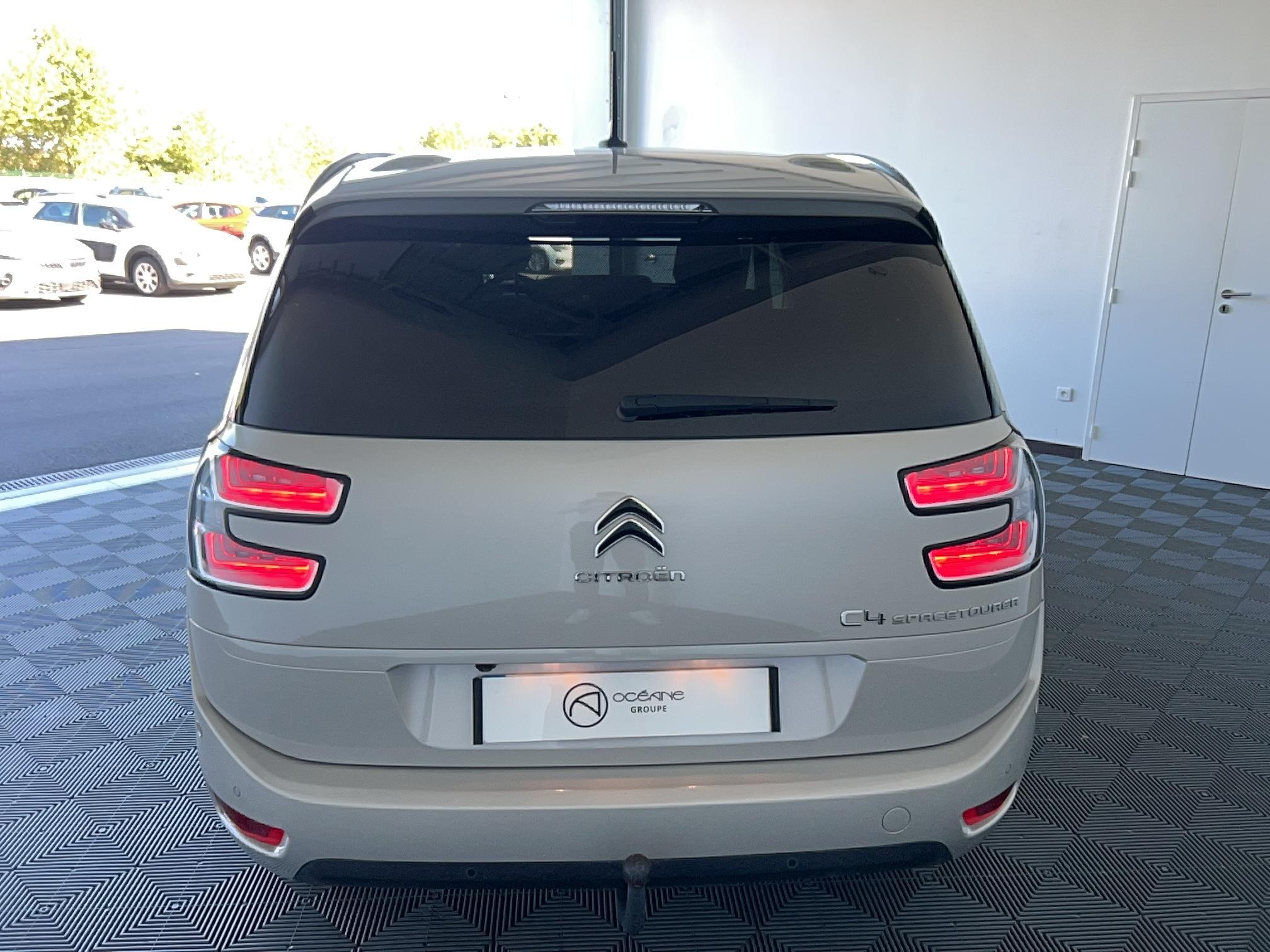CITROEN Grand C4 Spacetourer BlueHDi 130 S&S EAT8 Shine Pack - Véhicule Occasion - Océane Auto CITROEN Grand C4 Spacetourer BlueHDi 130 S&S EAT8 Shine Pack - Véhicule Occasion Océane Auto