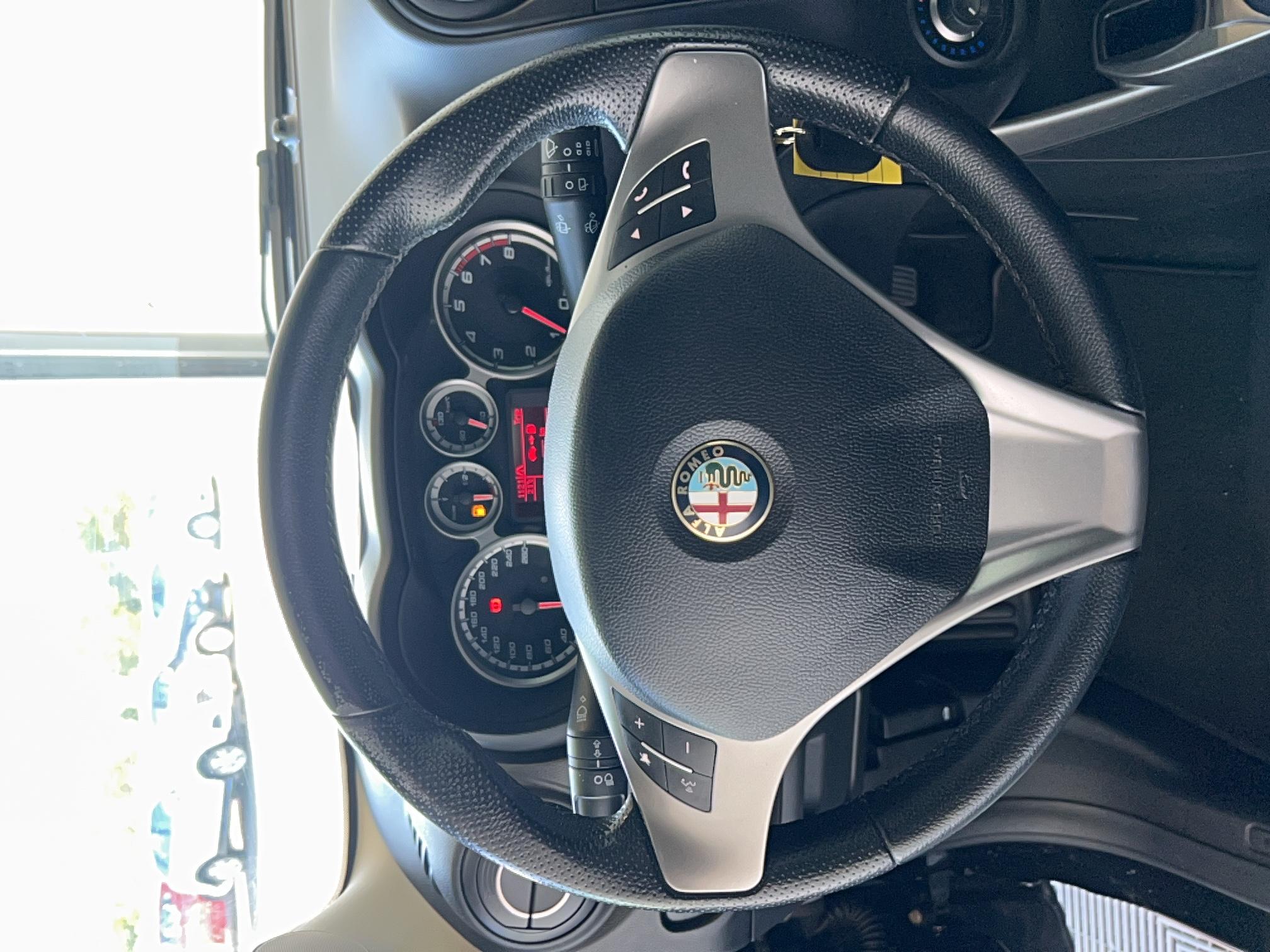 ALFA ROMEO MiTo 1.4 MPI 78 Start & Stop Edizione - Véhicule Occasion Océane Auto