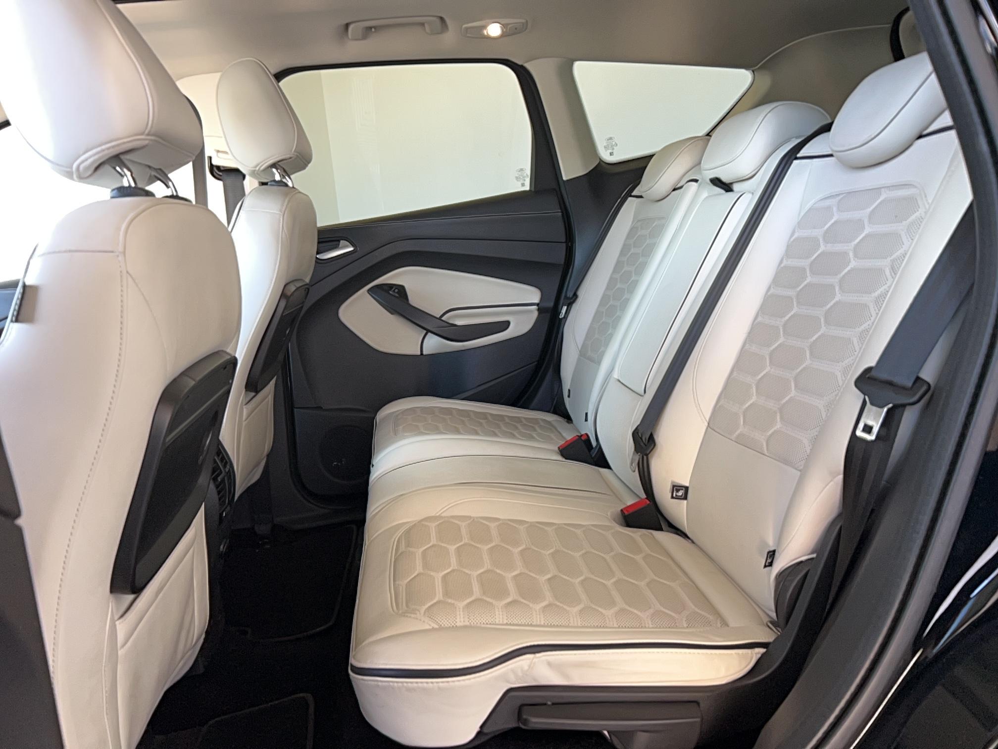 FORD Kuga Vignale 2.0 TDCi 180 S&S 4x4 Powershift - Véhicule Occasion - Océane Auto FORD Kuga Vignale 2.0 TDCi 180 S&S 4x4 Powershift - Véhicule Occasion Océane Auto