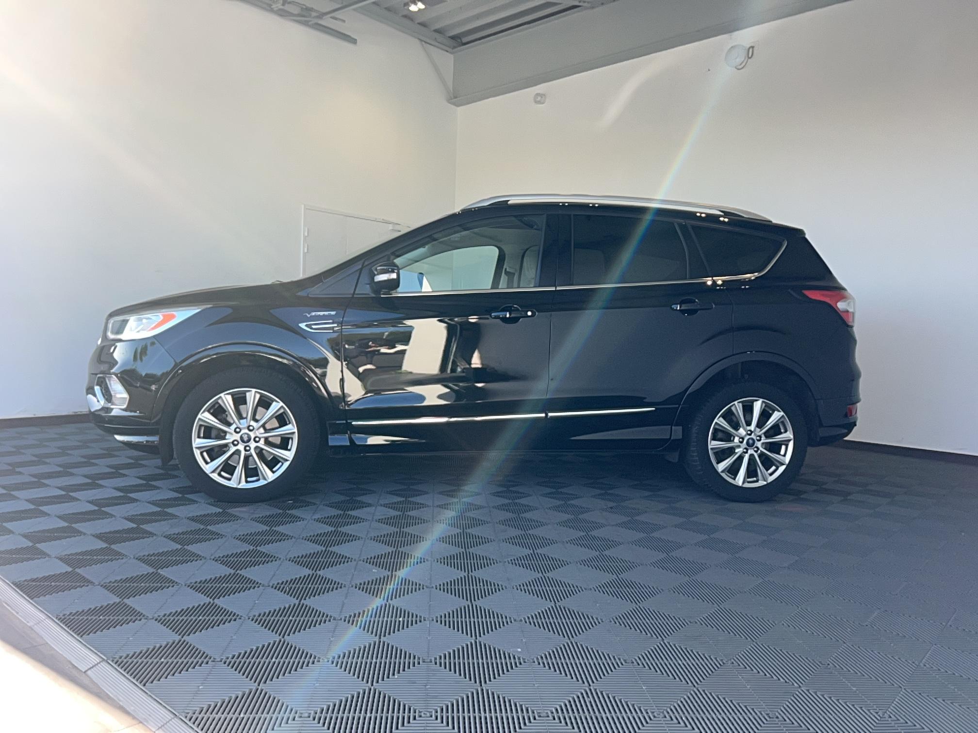 FORD Kuga Vignale 2.0 TDCi 180 S&S 4x4 Powershift - Véhicule Occasion - Océane Auto FORD Kuga Vignale 2.0 TDCi 180 S&S 4x4 Powershift - Véhicule Occasion Océane Auto