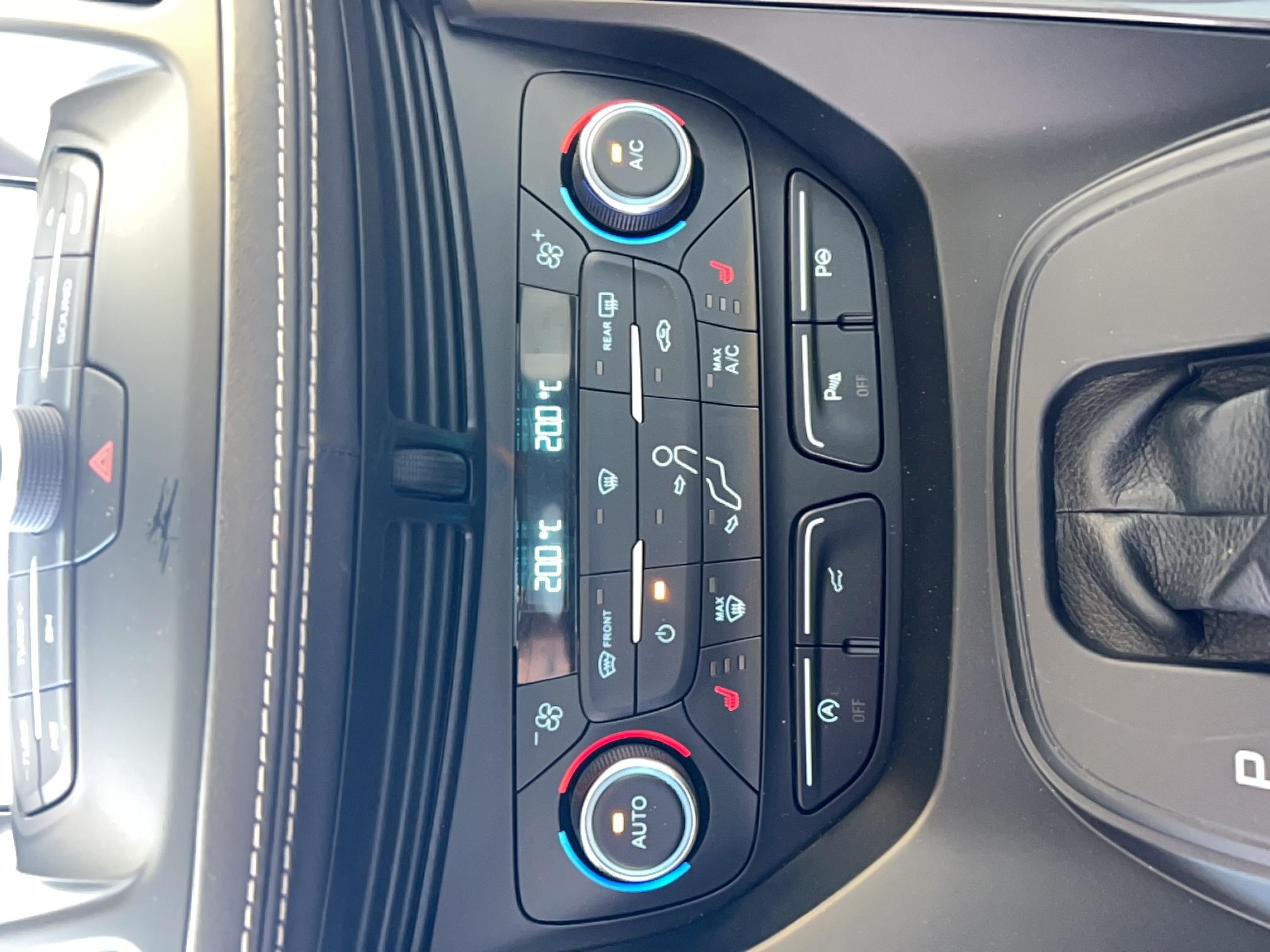 FORD Kuga Vignale 2.0 TDCi 180 S&S 4x4 Powershift - Véhicule Occasion - Océane Auto FORD Kuga Vignale 2.0 TDCi 180 S&S 4x4 Powershift - Véhicule Occasion Océane Auto
