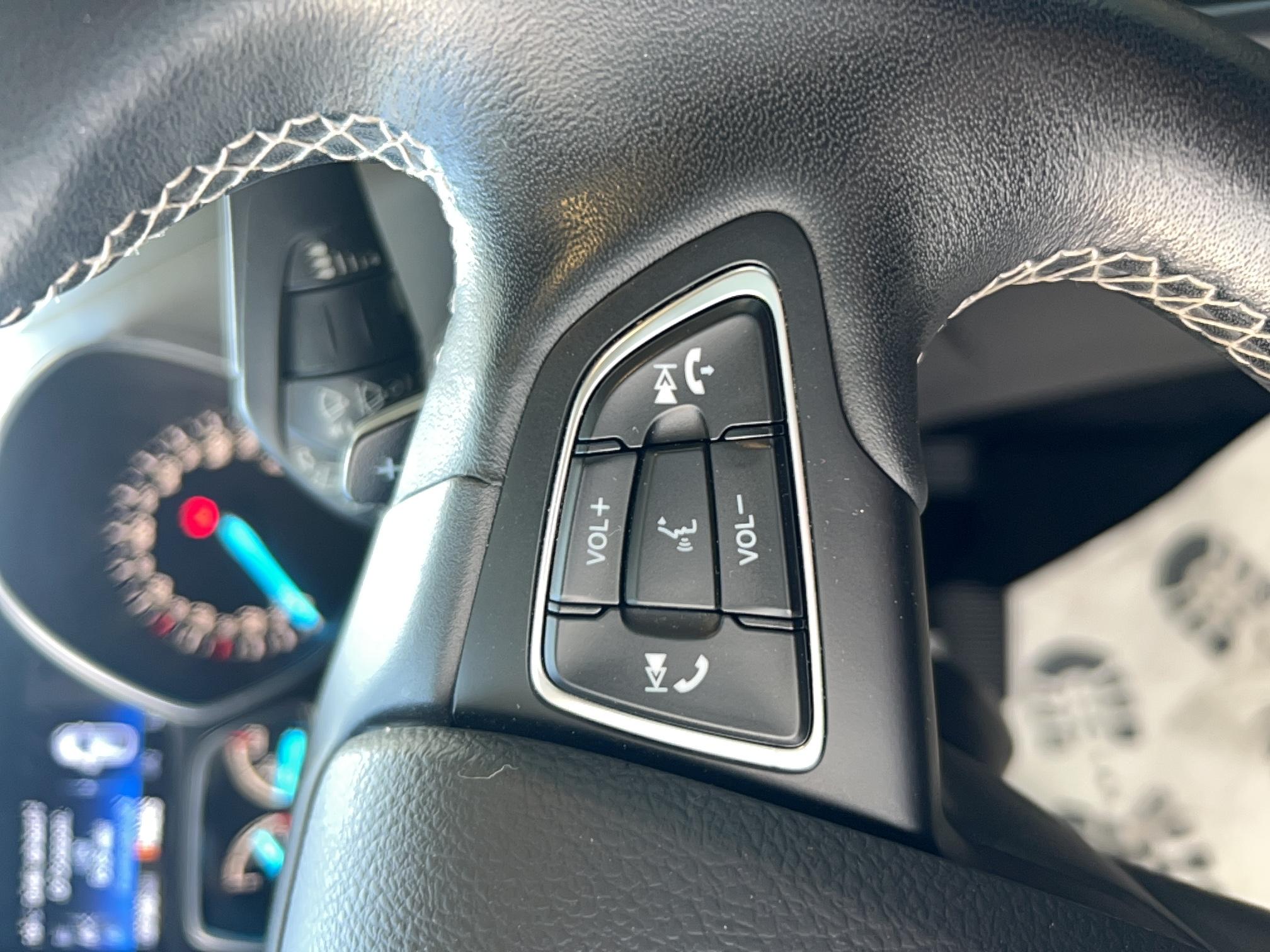 FORD Kuga Vignale 2.0 TDCi 180 S&S 4x4 Powershift - Véhicule Occasion - Océane Auto FORD Kuga Vignale 2.0 TDCi 180 S&S 4x4 Powershift - Véhicule Occasion Océane Auto