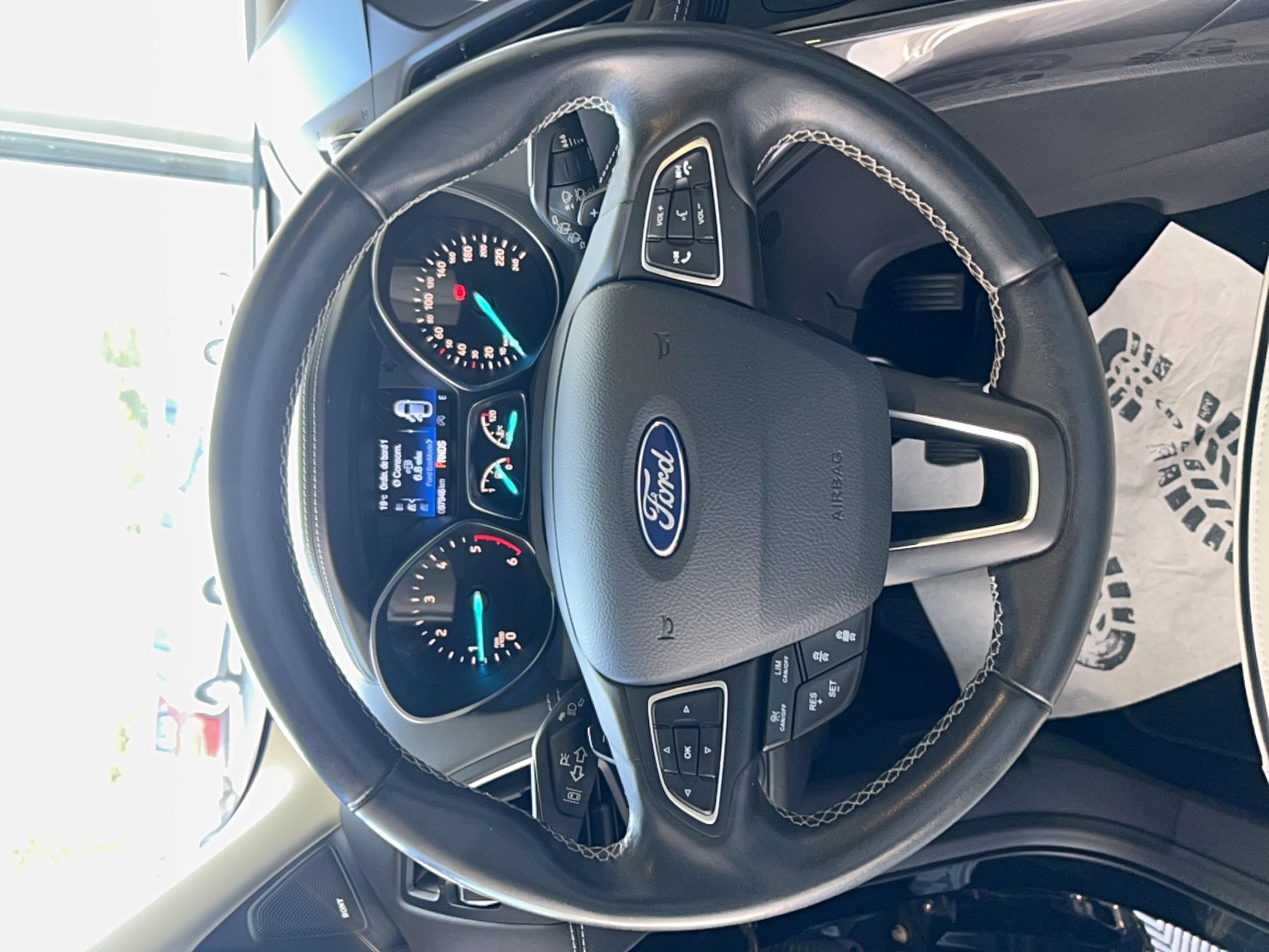 FORD Kuga Vignale 2.0 TDCi 180 S&S 4x4 Powershift - Véhicule Occasion - Océane Auto FORD Kuga Vignale 2.0 TDCi 180 S&S 4x4 Powershift - Véhicule Occasion Océane Auto