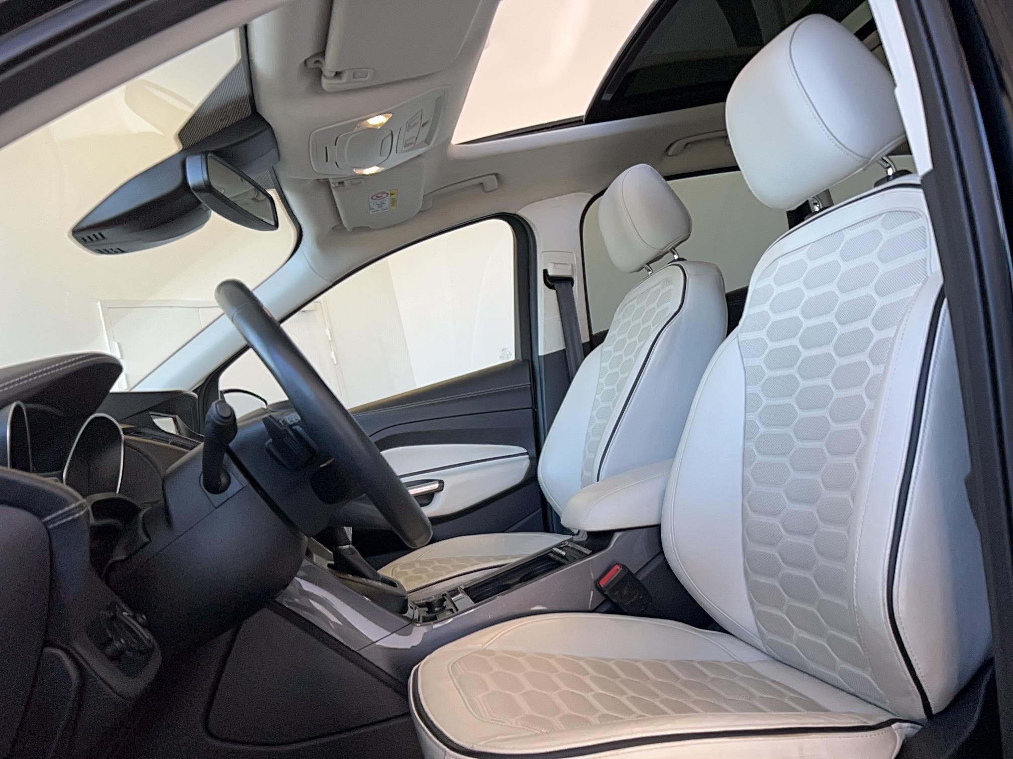 FORD Kuga Vignale 2.0 TDCi 180 S&S 4x4 Powershift - Véhicule Occasion - Océane Auto FORD Kuga Vignale 2.0 TDCi 180 S&S 4x4 Powershift - Véhicule Occasion Océane Auto