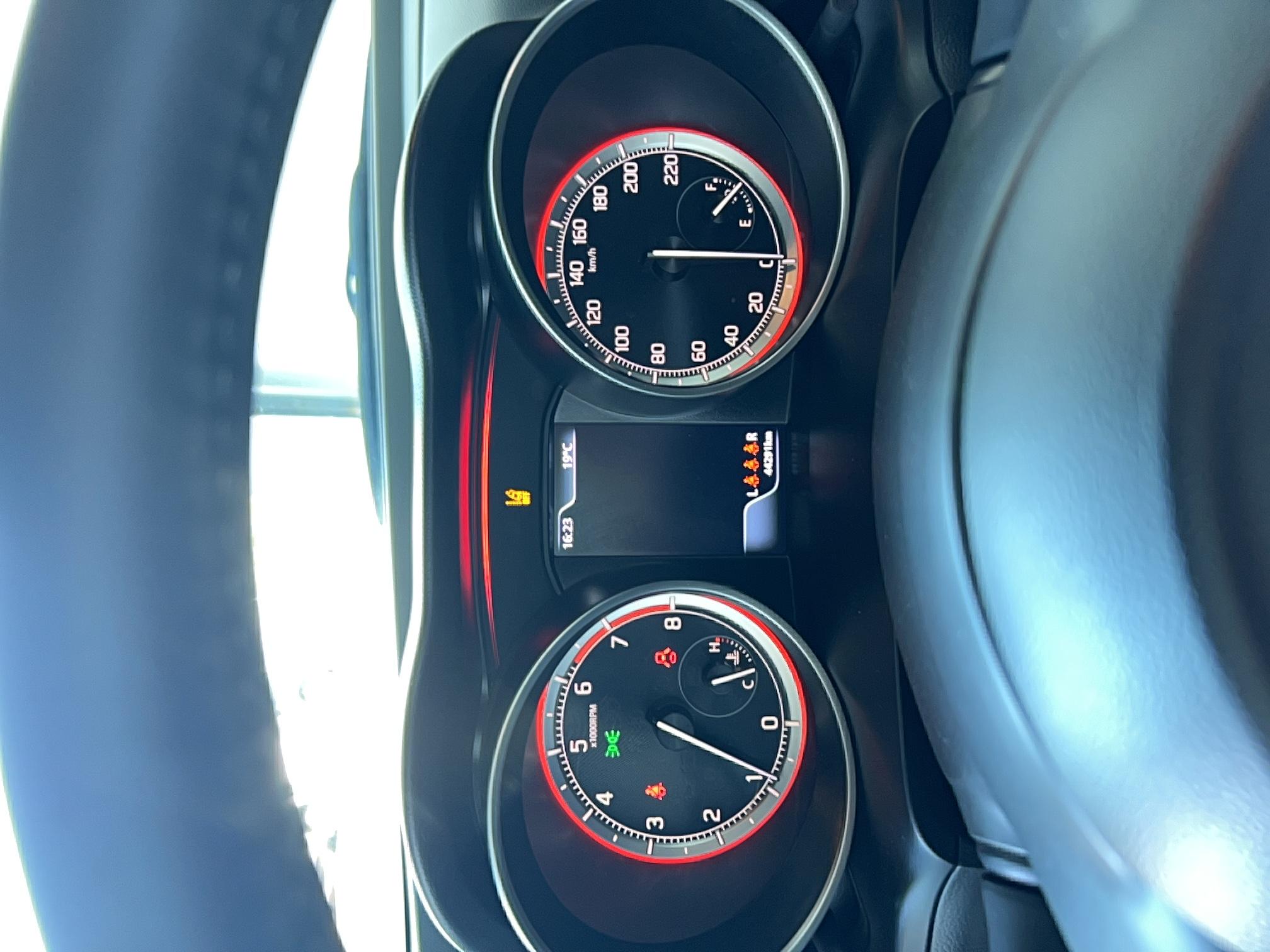 SUZUKI Swift 1.2 Dualjet Hybrid Privilège - Véhicule Occasion - Océane Auto SUZUKI Swift 1.2 Dualjet Hybrid Privilège - Véhicule Occasion Océane Auto