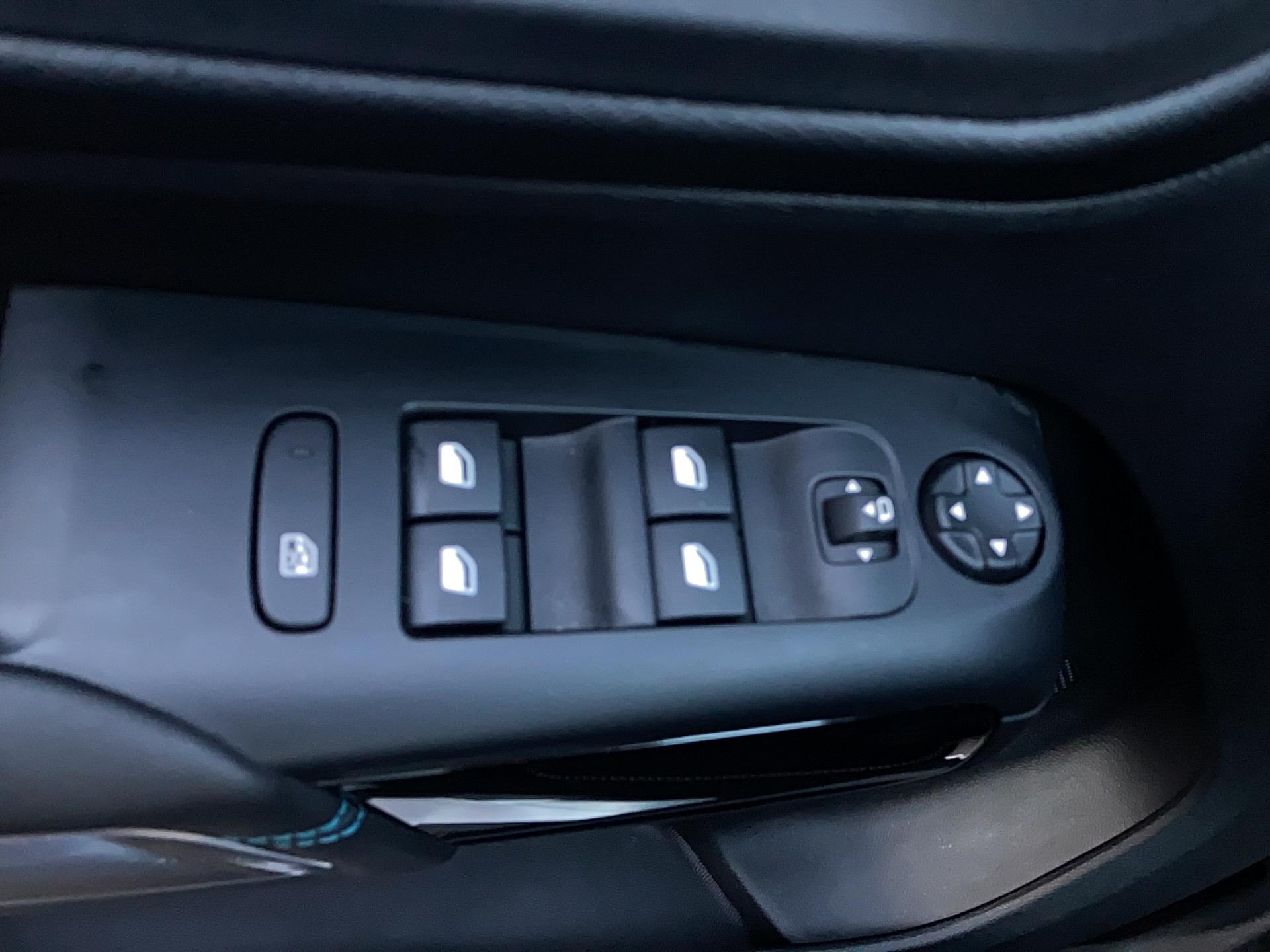 CITROEN C5 Aircross BlueHDi 130 S&S EAT8 Shine - Véhicule Occasion - Océane Auto CITROEN C5 Aircross BlueHDi 130 S&S EAT8 Shine - Véhicule Occasion Océane Auto