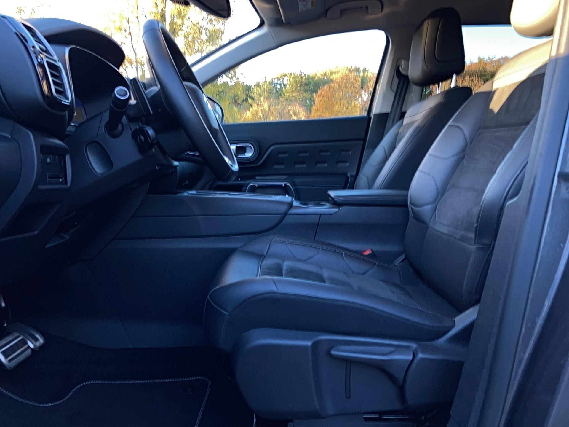 CITROEN C5 Aircross BlueHDi 130 S&S EAT8 Shine - Véhicule Occasion - Océane Auto CITROEN C5 Aircross BlueHDi 130 S&S EAT8 Shine - Véhicule Occasion Océane Auto