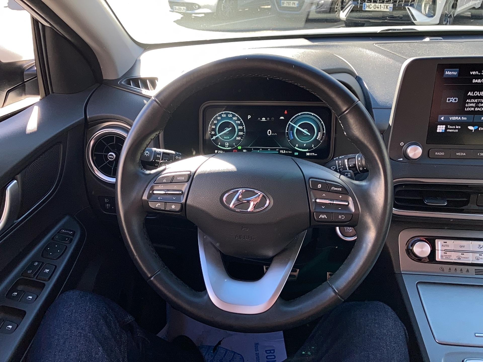 HYUNDAI Kona Electrique 39 kWh - 136 ch Intuitive - Véhicule Occasion - Océane Auto HYUNDAI Kona Electrique 39 kWh - 136 ch Intuitive - Véhicule Occasion Océane Auto