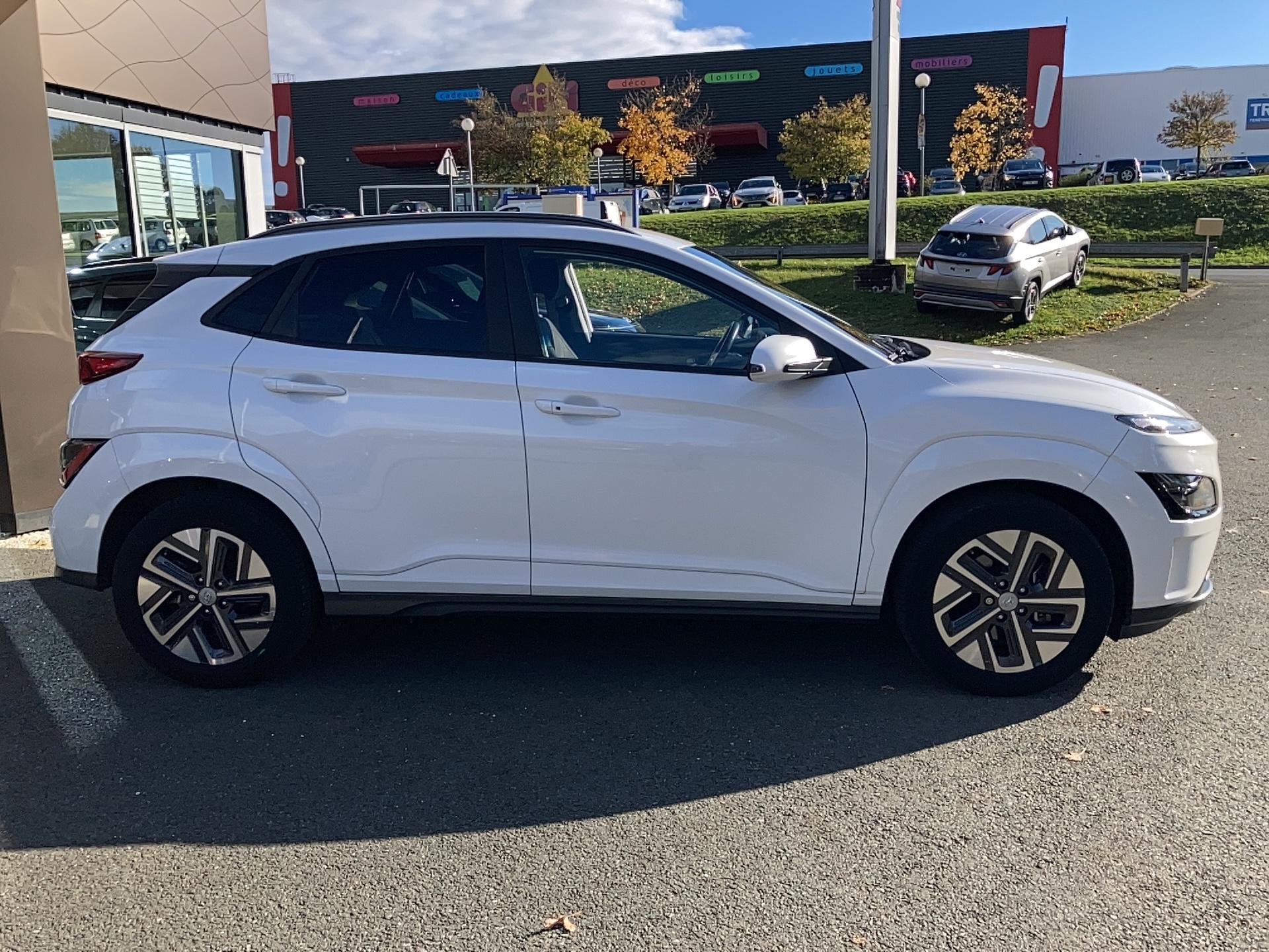 HYUNDAI Kona Electrique 39 kWh - 136 ch Intuitive - Véhicule Occasion - Océane Auto HYUNDAI Kona Electrique 39 kWh - 136 ch Intuitive - Véhicule Occasion Océane Auto
