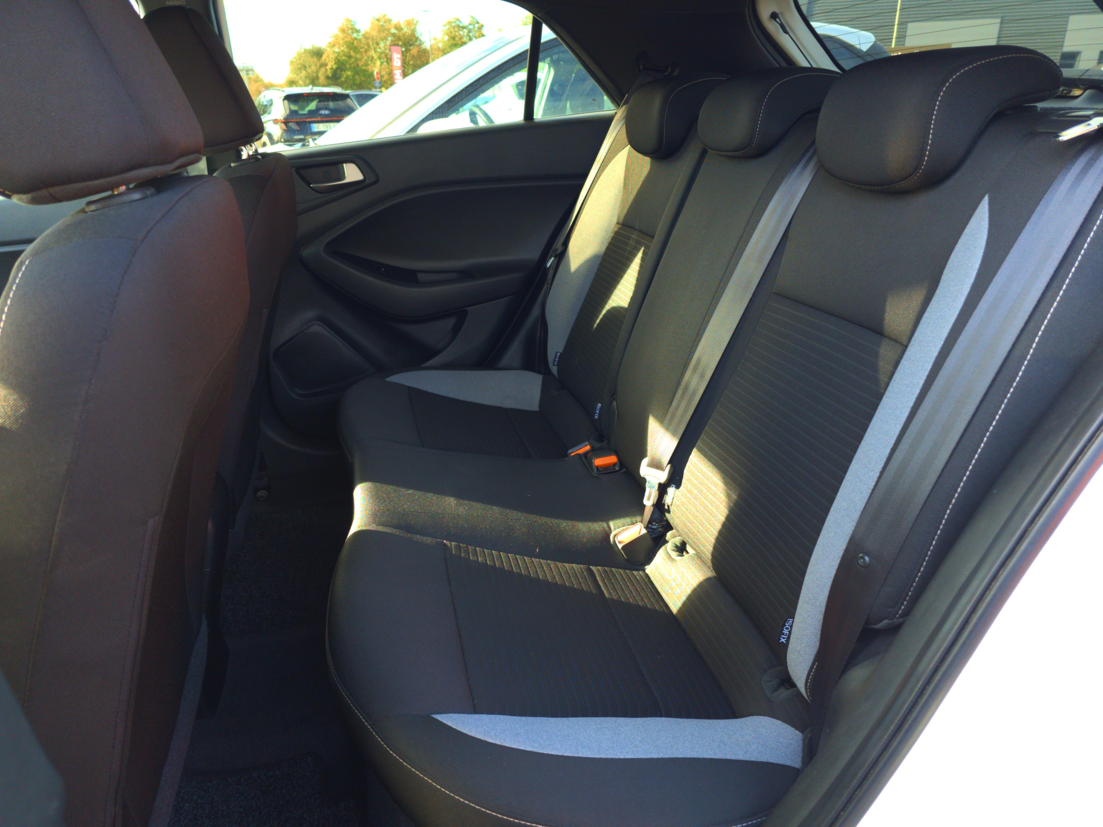 HYUNDAI i20 1.1 CRDi 75 Edition#Navi - Véhicule Occasion Océane Auto