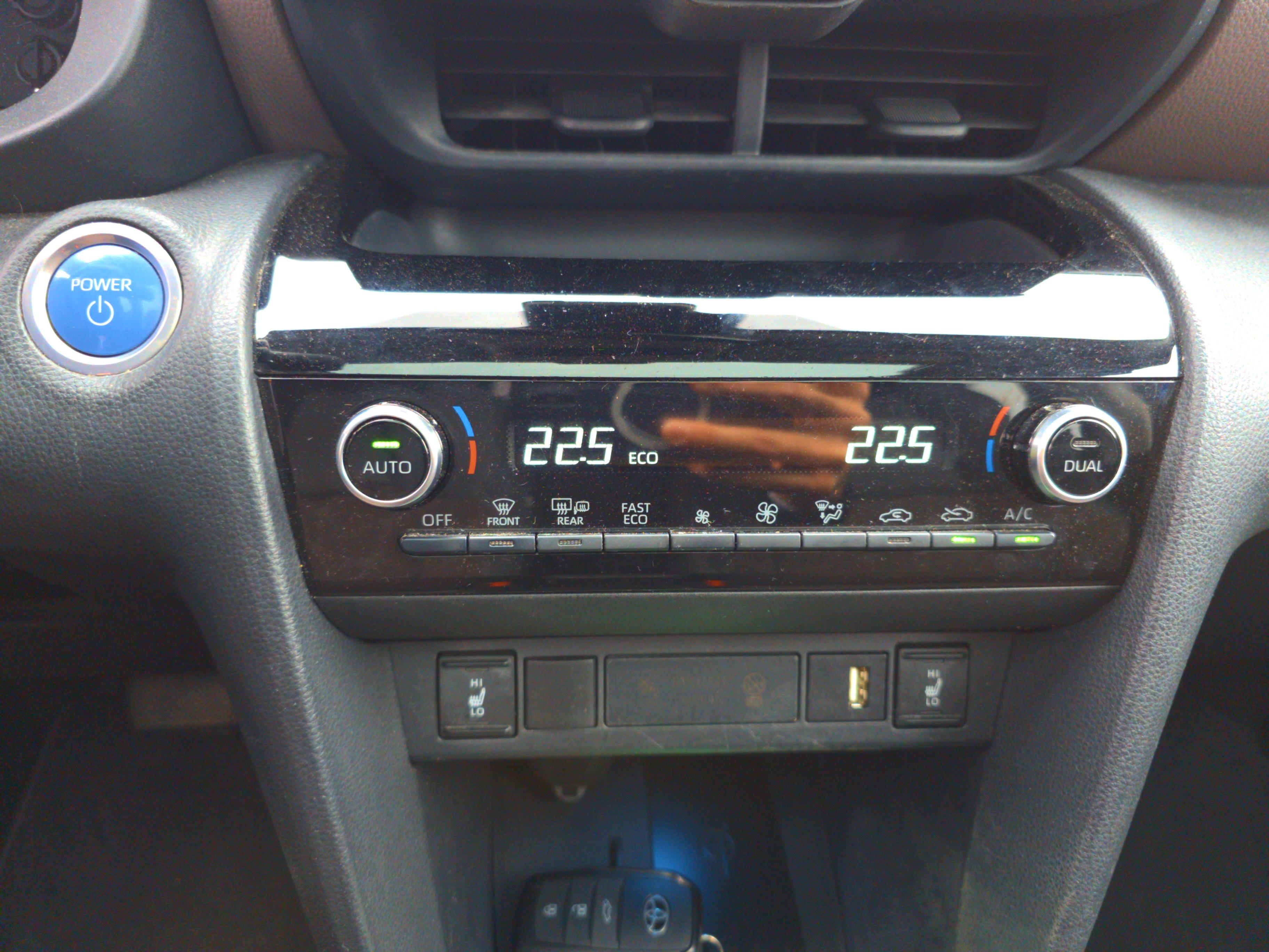 TOYOTA Yaris Cross Hybride 116h 2WD Collection - Véhicule Occasion - Océane Auto TOYOTA Yaris Cross Hybride 116h 2WD Collection - Véhicule Occasion Océane Auto