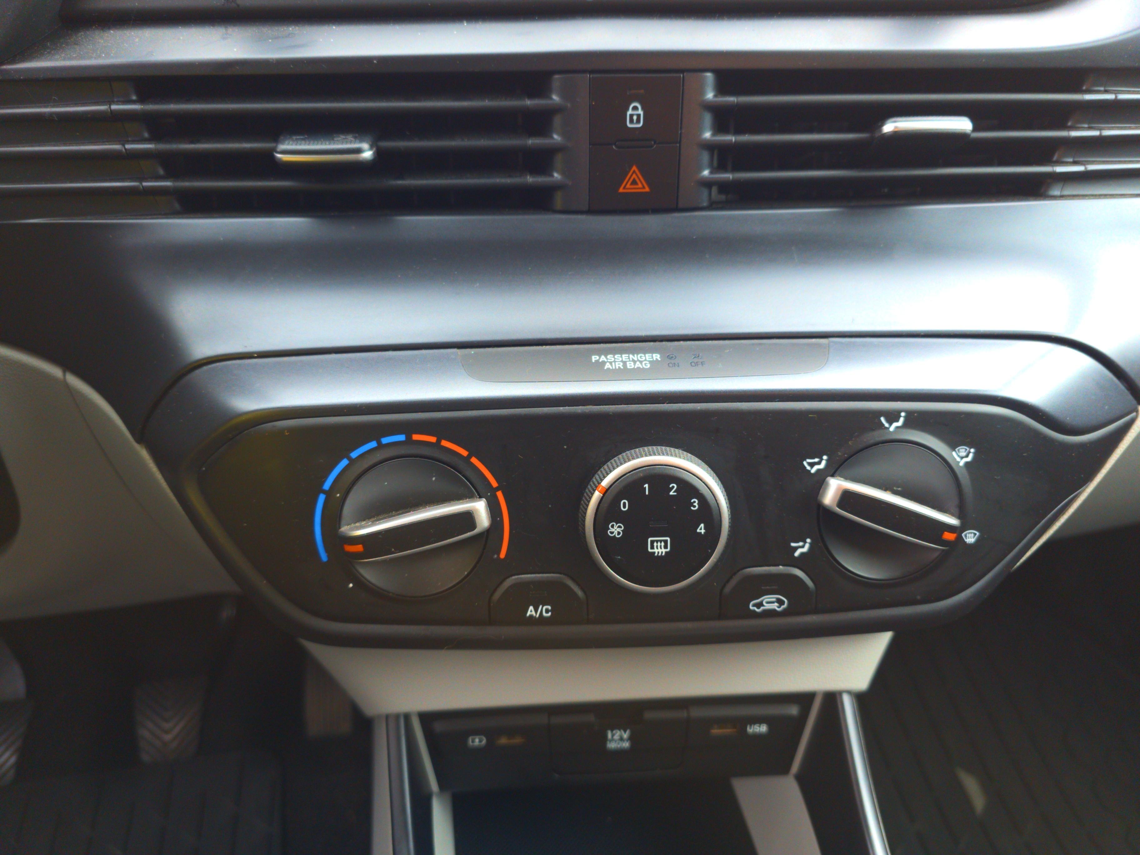 HYUNDAI i20 1.0 T-GDi 100 Hybrid 48V Intuitive - Véhicule Occasion - Océane Auto HYUNDAI i20 1.0 T-GDi 100 Hybrid 48V Intuitive - Véhicule Occasion Océane Auto