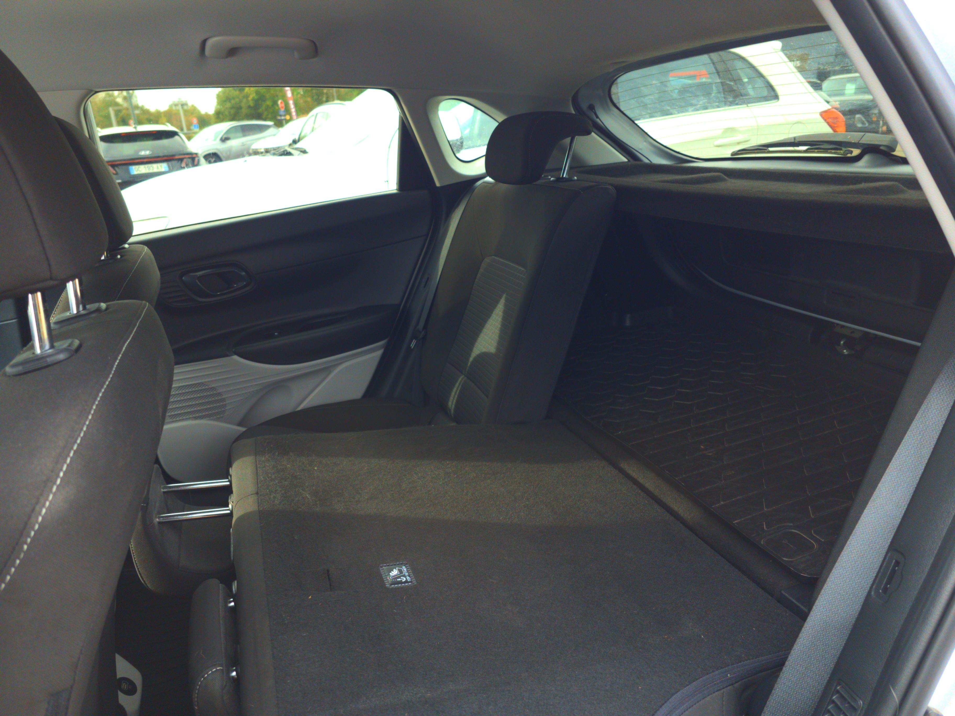 HYUNDAI i20 1.0 T-GDi 100 Hybrid 48V Intuitive - Véhicule Occasion - Océane Auto HYUNDAI i20 1.0 T-GDi 100 Hybrid 48V Intuitive - Véhicule Occasion Océane Auto